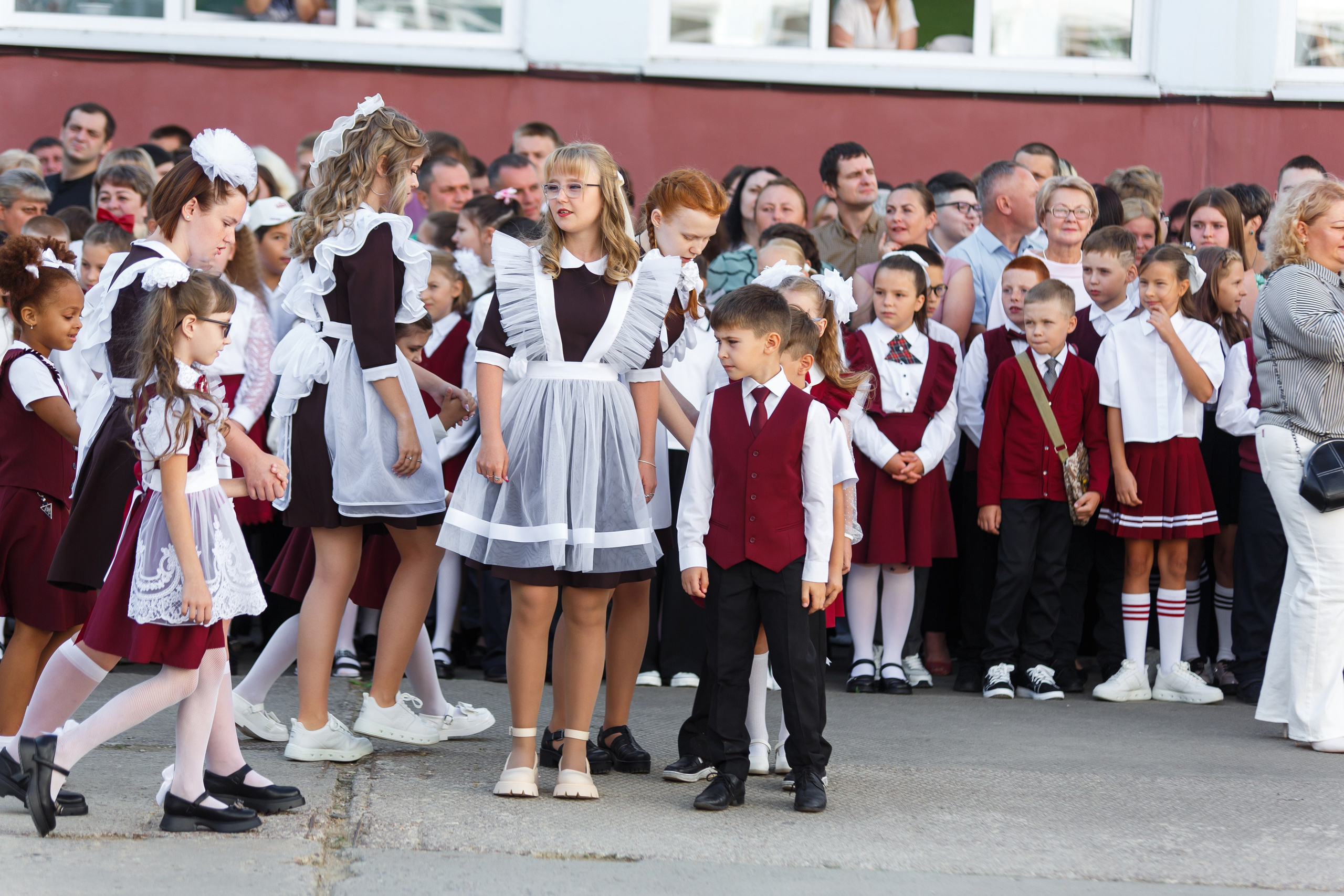 01 СЕНТЯБРЯ 2024 (МБОУ г. Мценска «Средняя школа № 9»). Профессиональный фотограф в Мценске и Орловской области