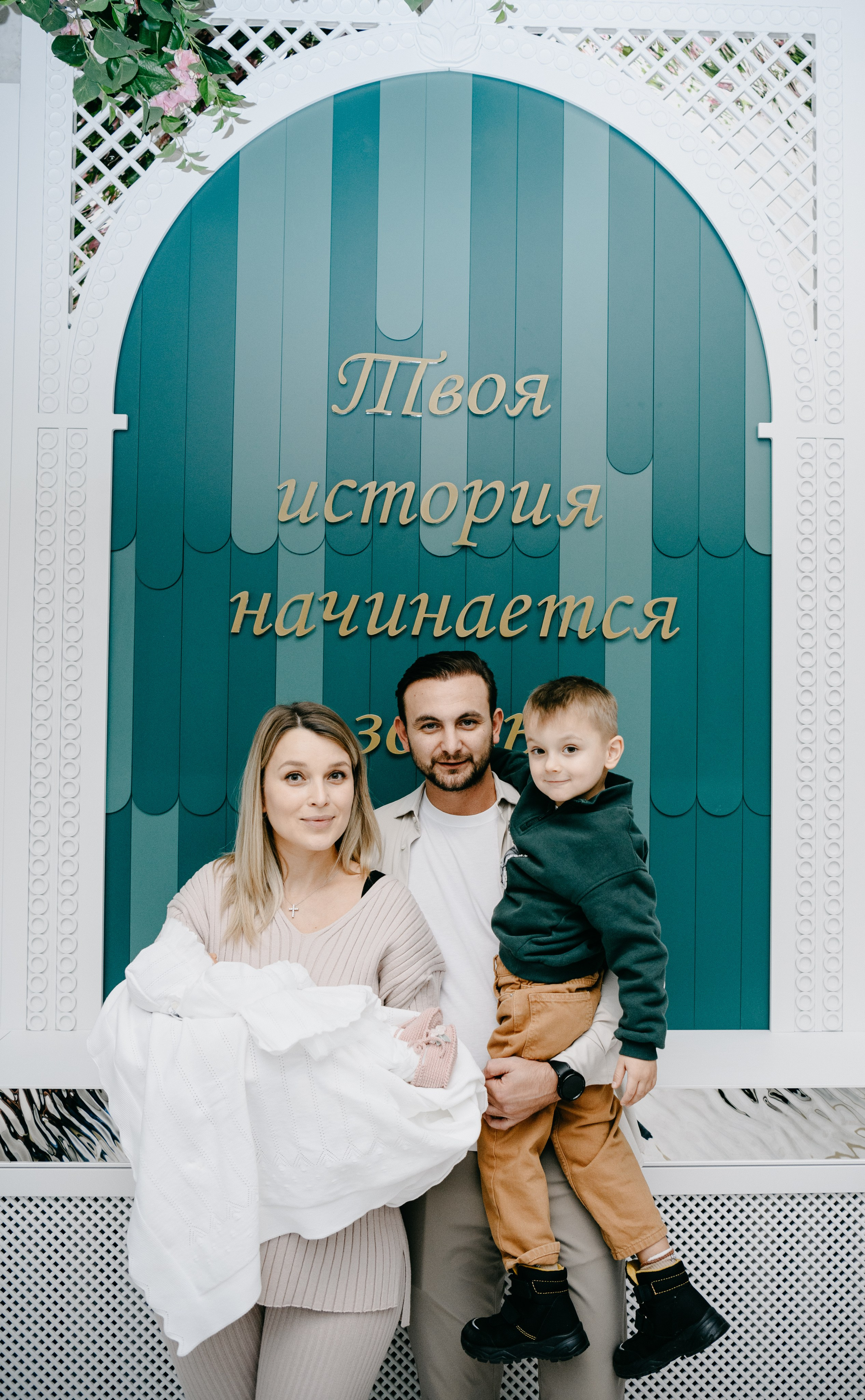 Выписка Елизаветы в ЦКБ. Фотограф на выписку из роддома в Москве и МО