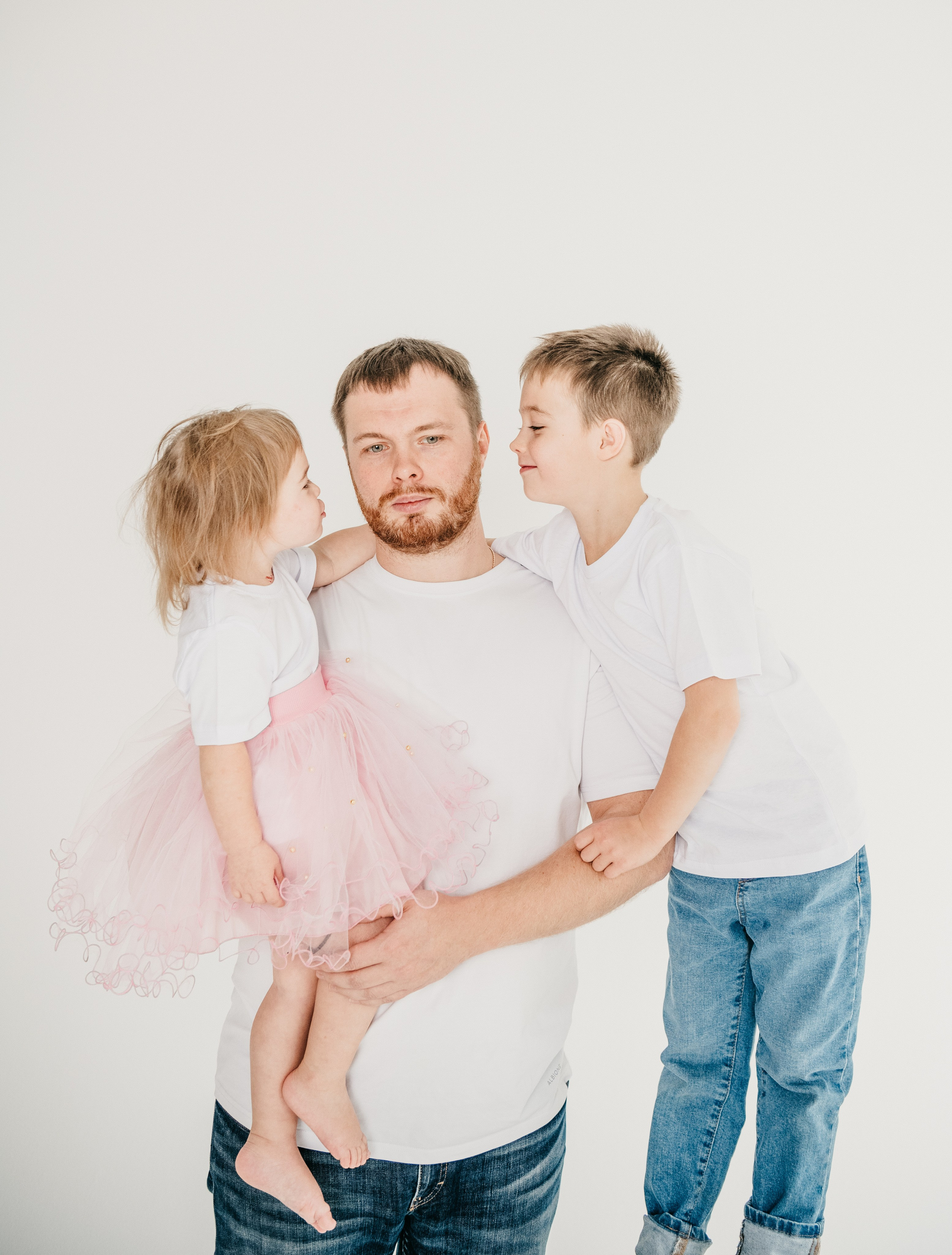 Есения с семьей. Фотограф на выписку из роддома в Москве и МО