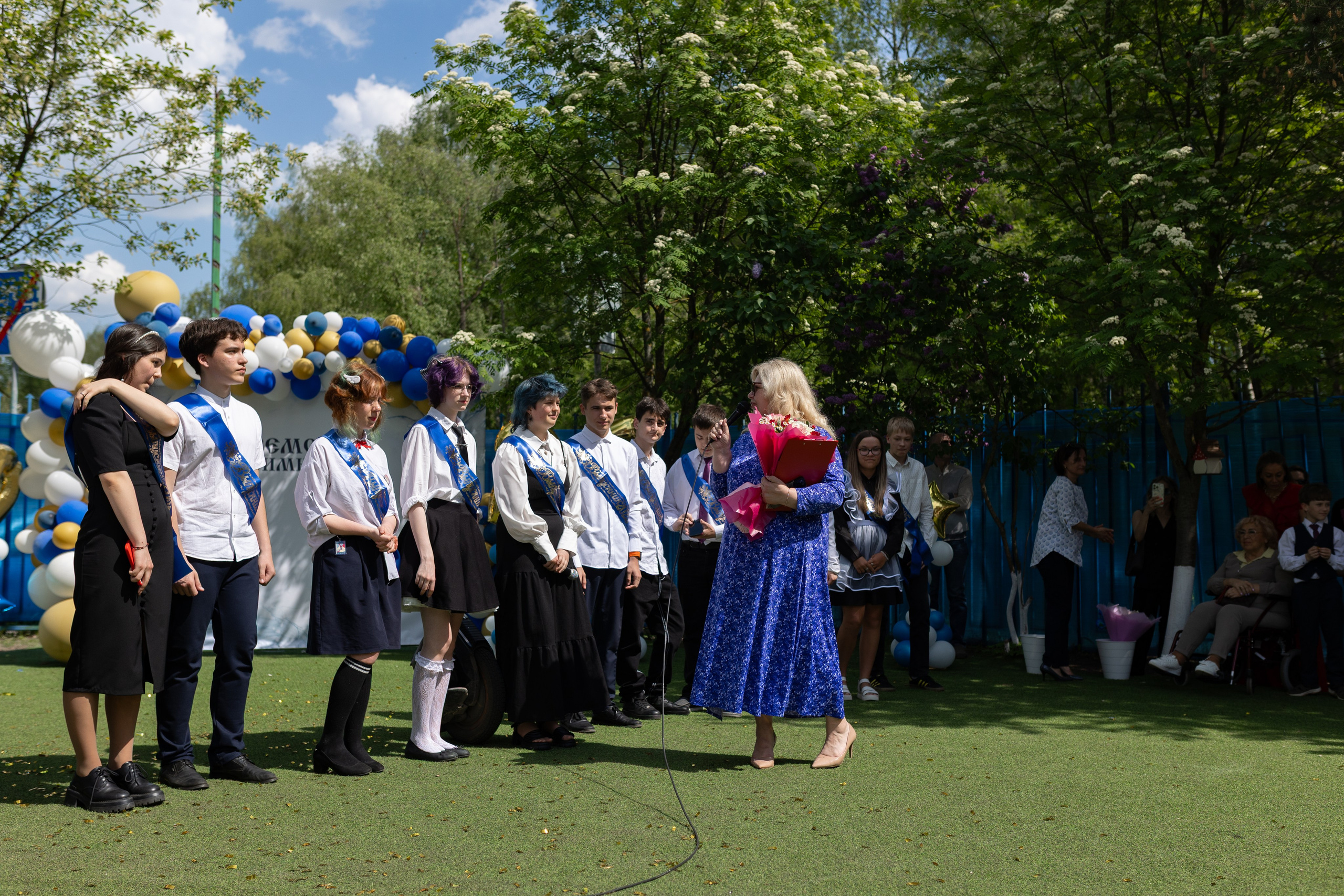 Последний звонок, гимназия в Балашихе. Свадебный фотограф Алена Полянская