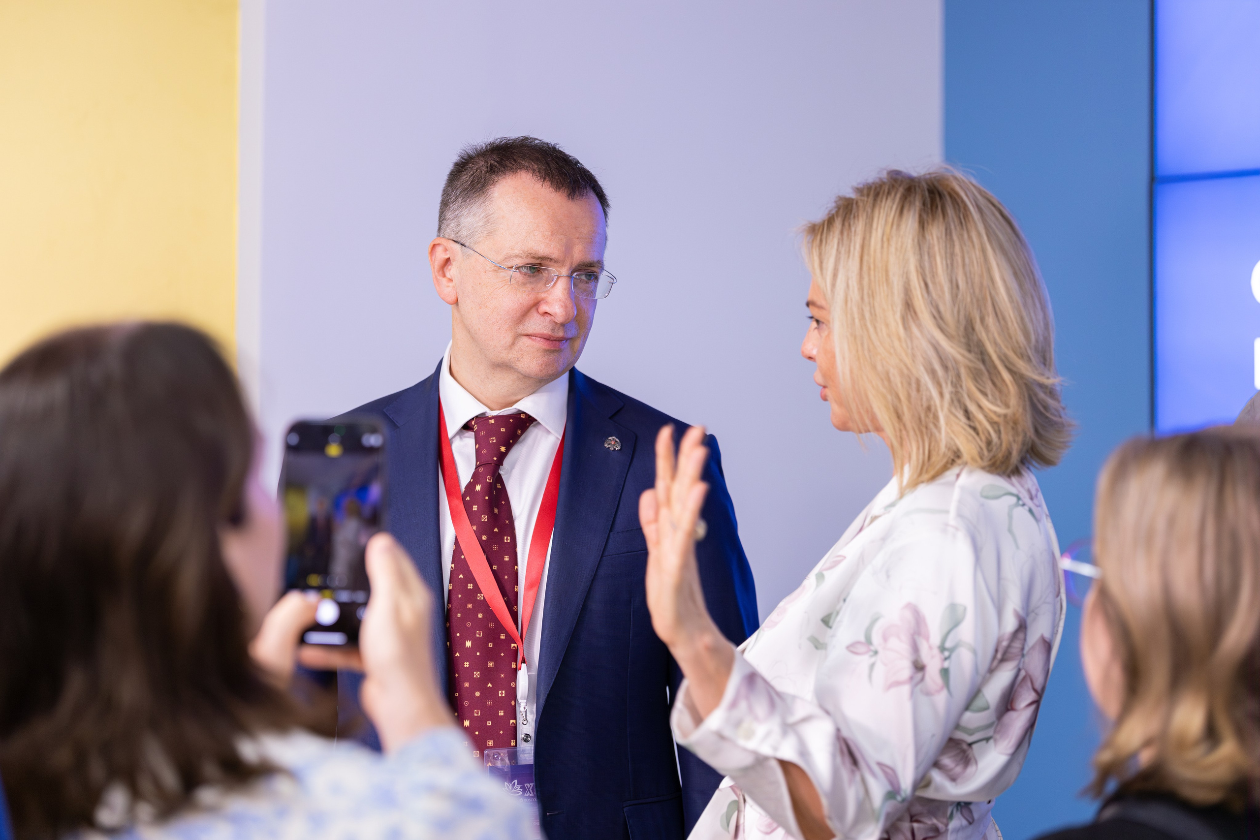 ВЭФ 2025. Олег Катакинов| Репортажный фотограф в городе у моря (Владивосток)