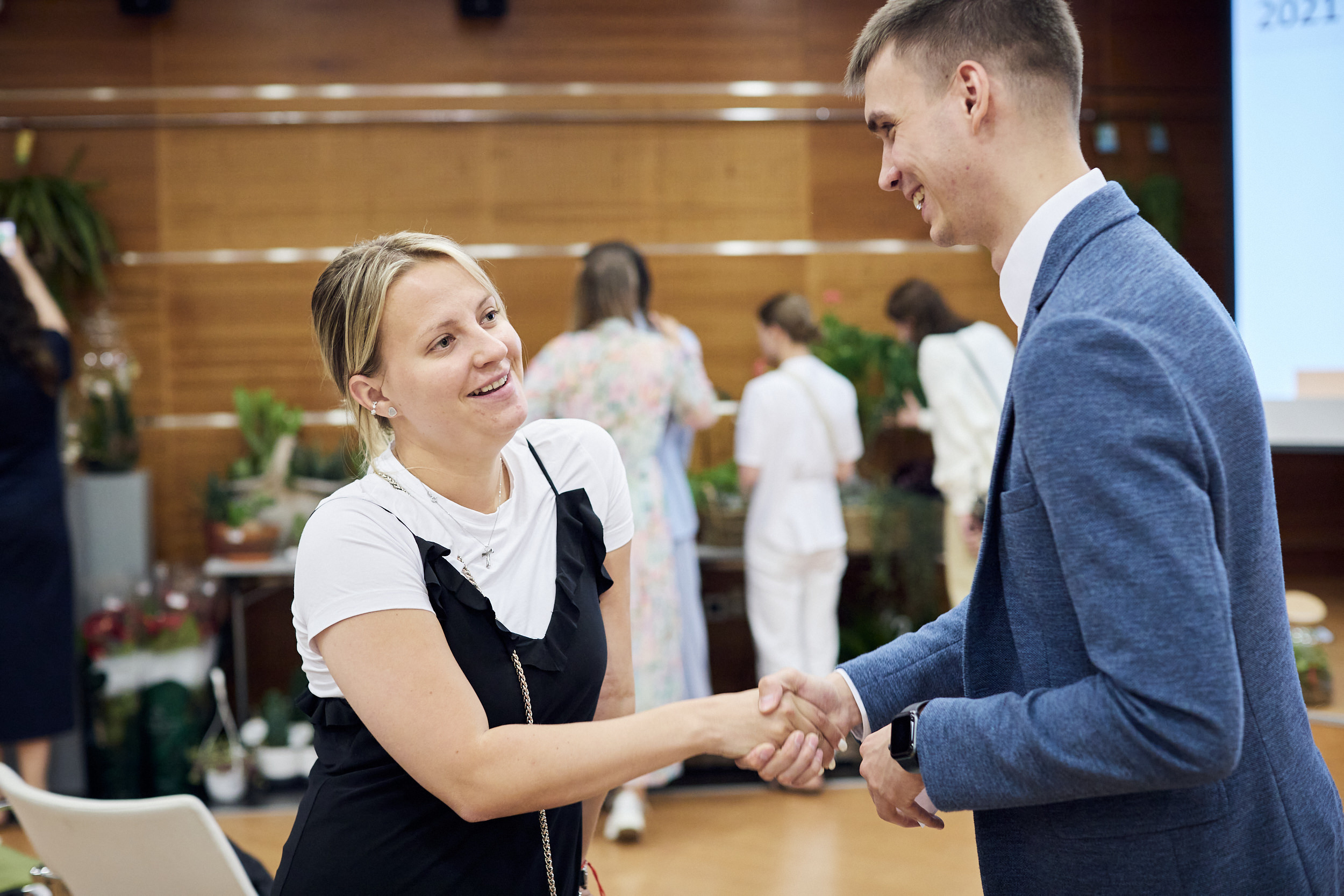 Фотограф на съемку семинара. Контент для бизнеса в Екатеринбурге Полдень Медиа