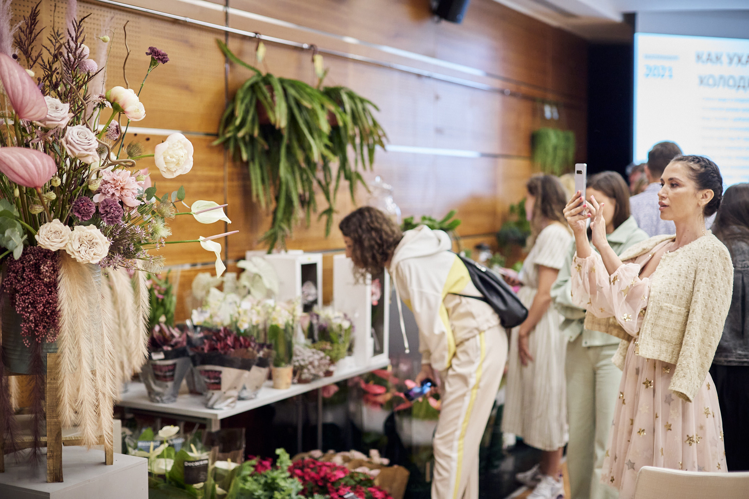 Фотограф на съемку семинара. Контент для бизнеса в Екатеринбурге Полдень Медиа