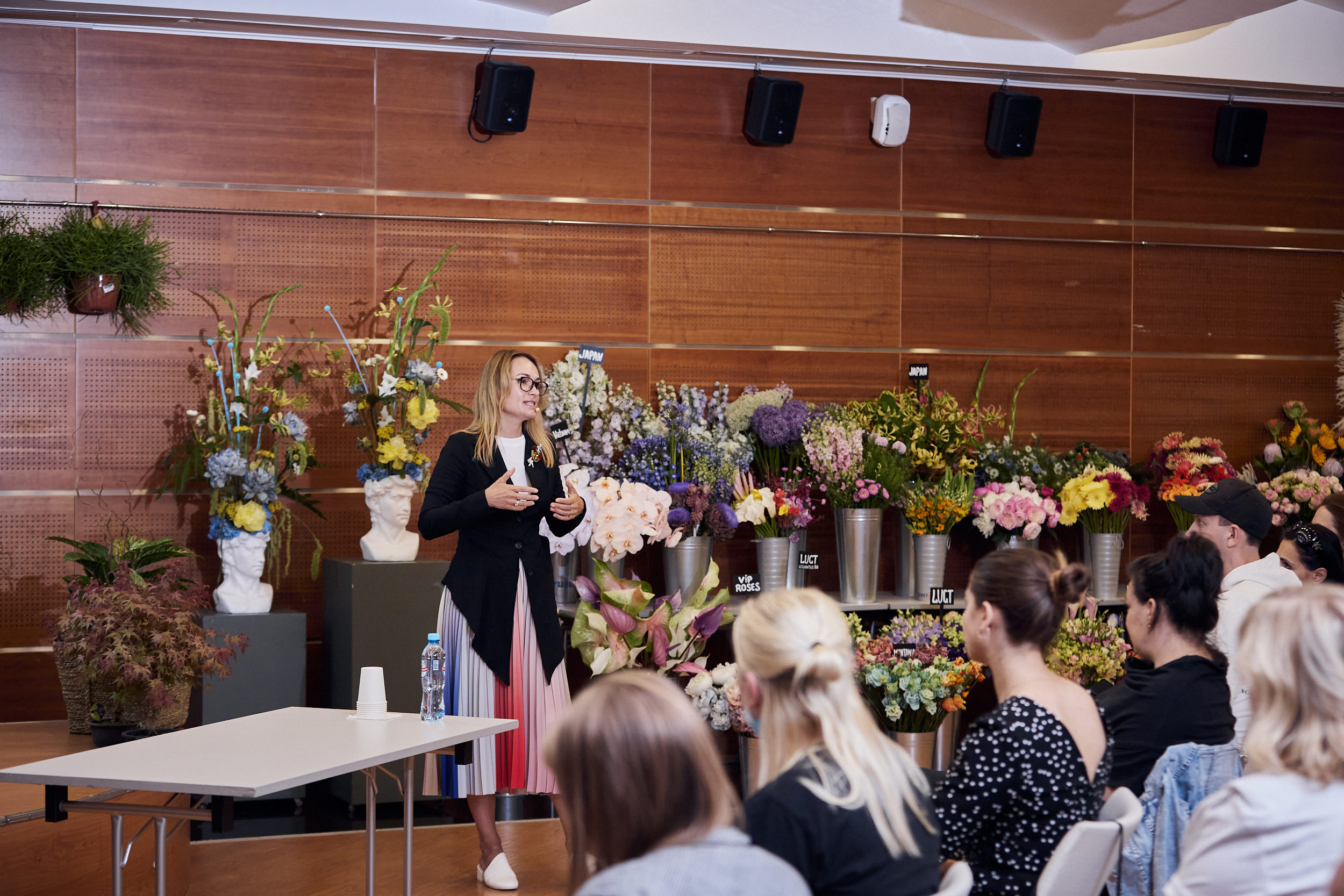 Фотограф на съемку семинара. Контент для бизнеса в Екатеринбурге Полдень Медиа