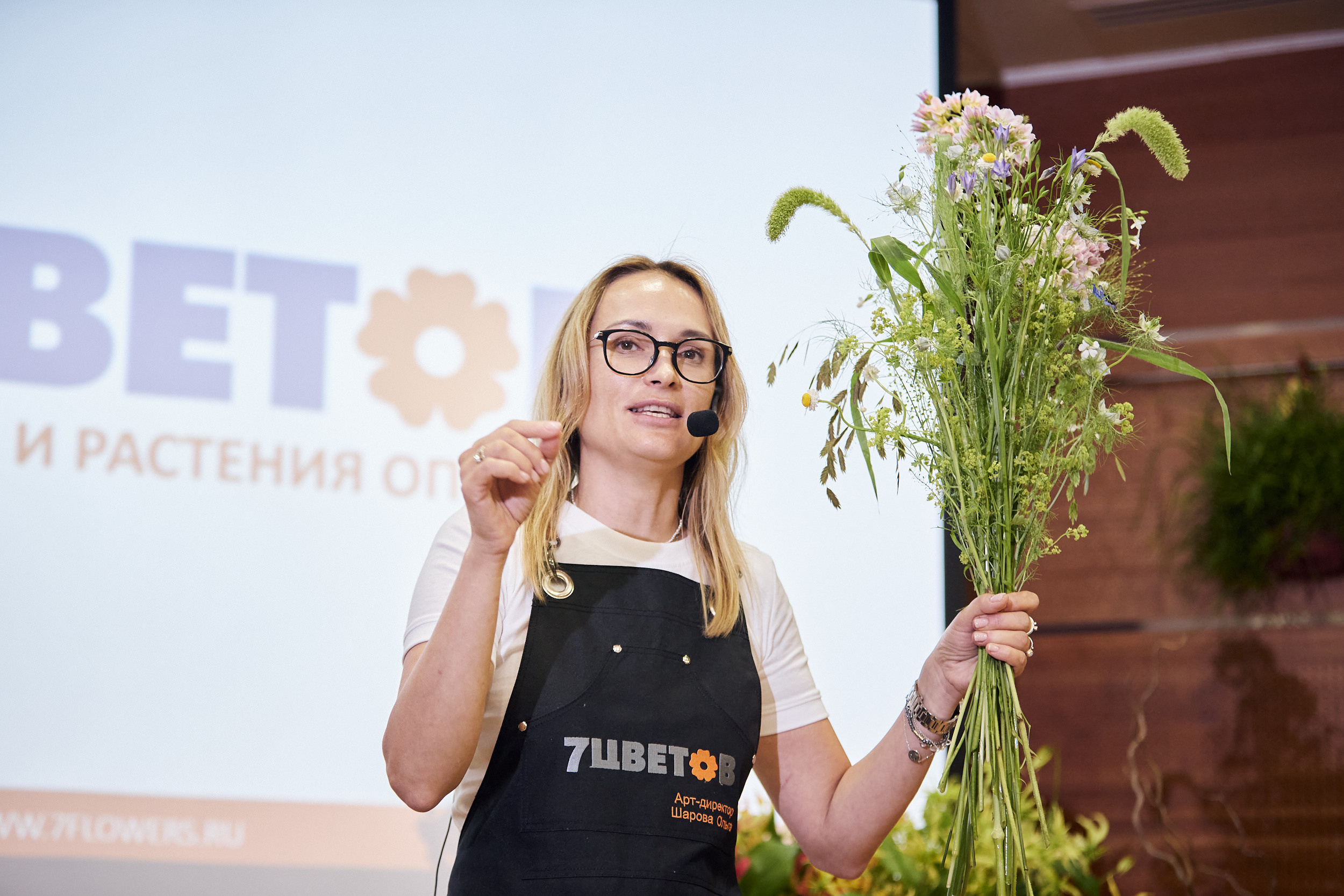 Фотограф на съемку семинара. Контент для бизнеса в Екатеринбурге Полдень Медиа