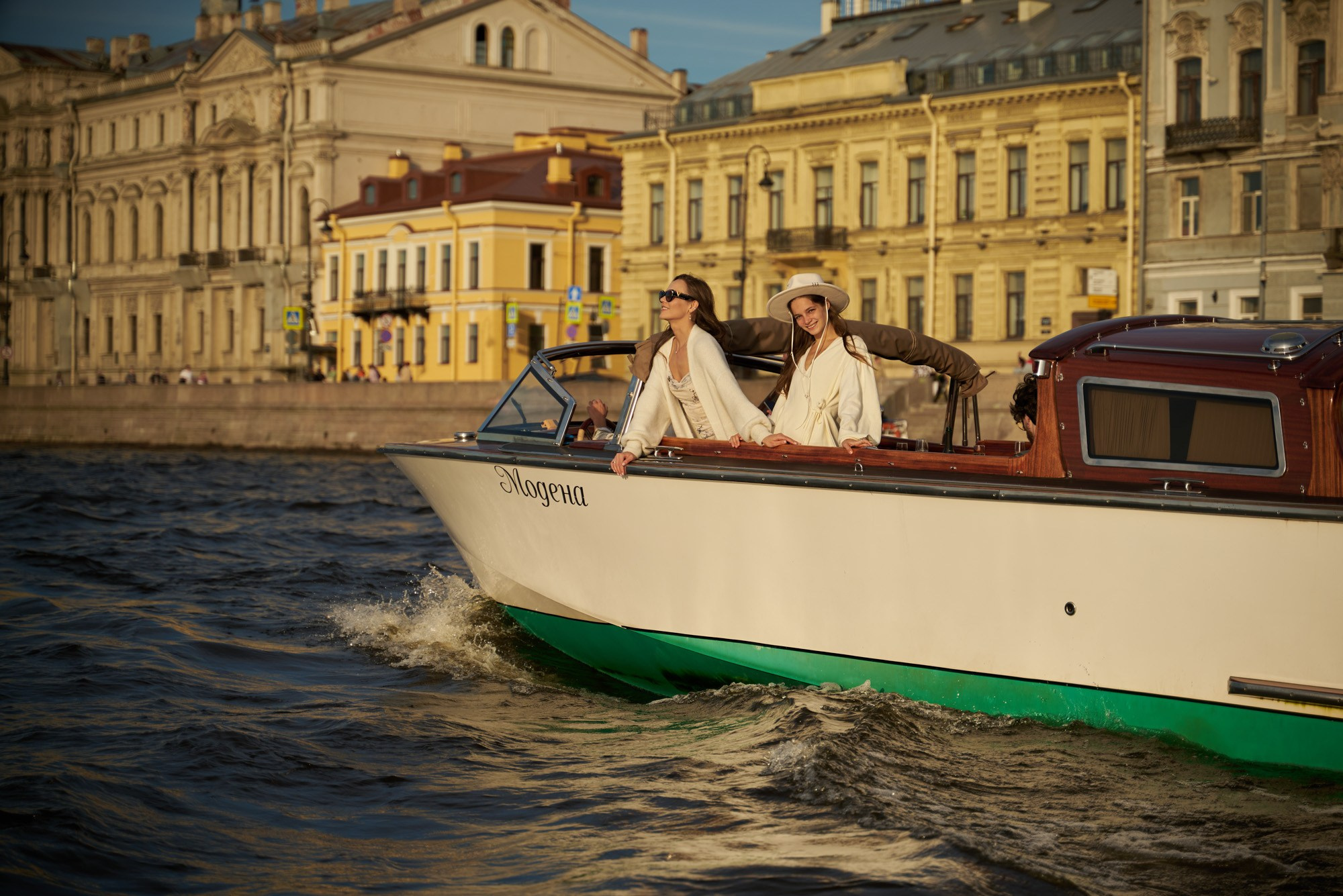 Катер. Фотограф из Санкт-Петербурга Андрей Ревенко