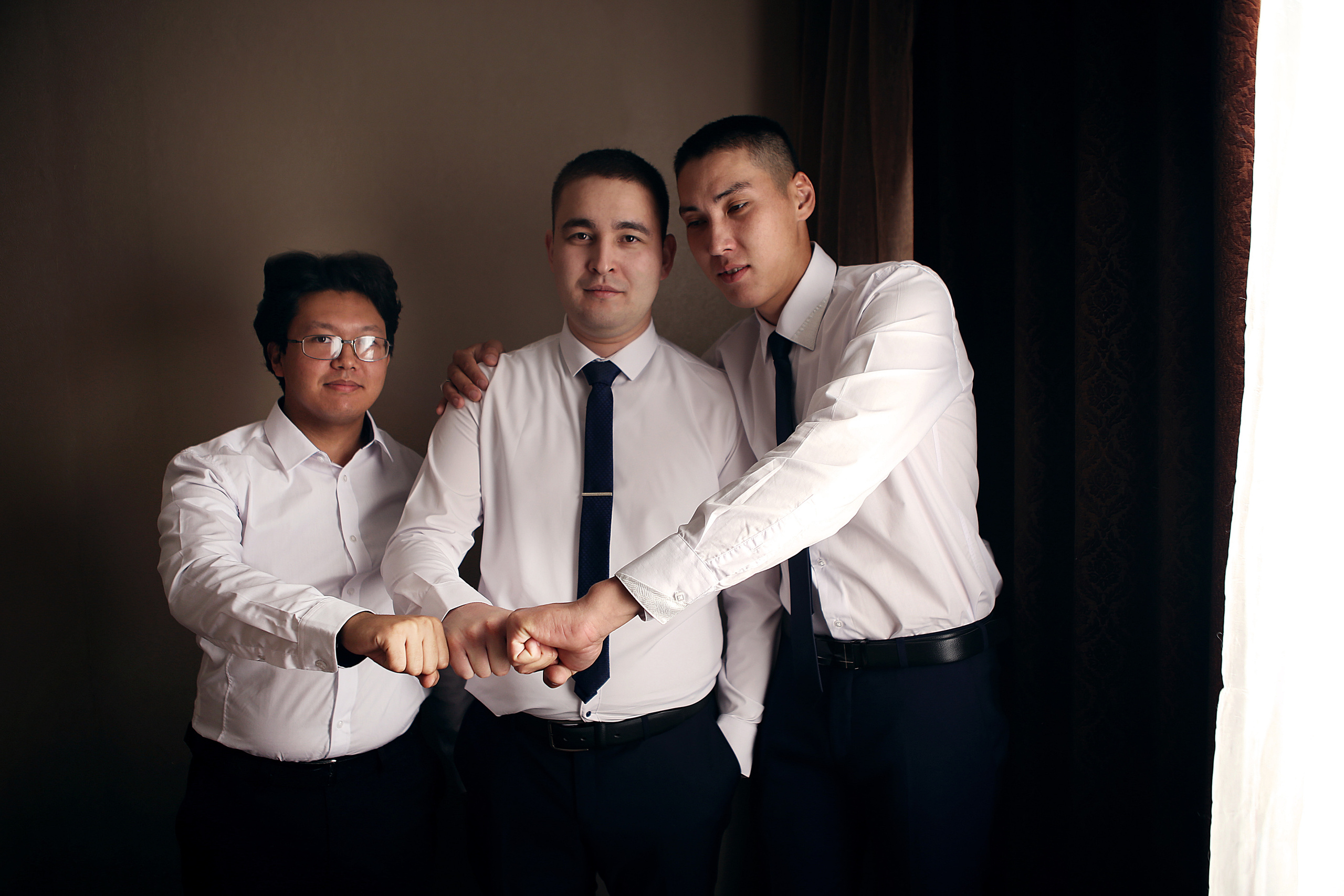 Свадьба: Татьяна и Эдуард (Сборы жениха). Свадебный и предметный фотограф Ренат Каламперов