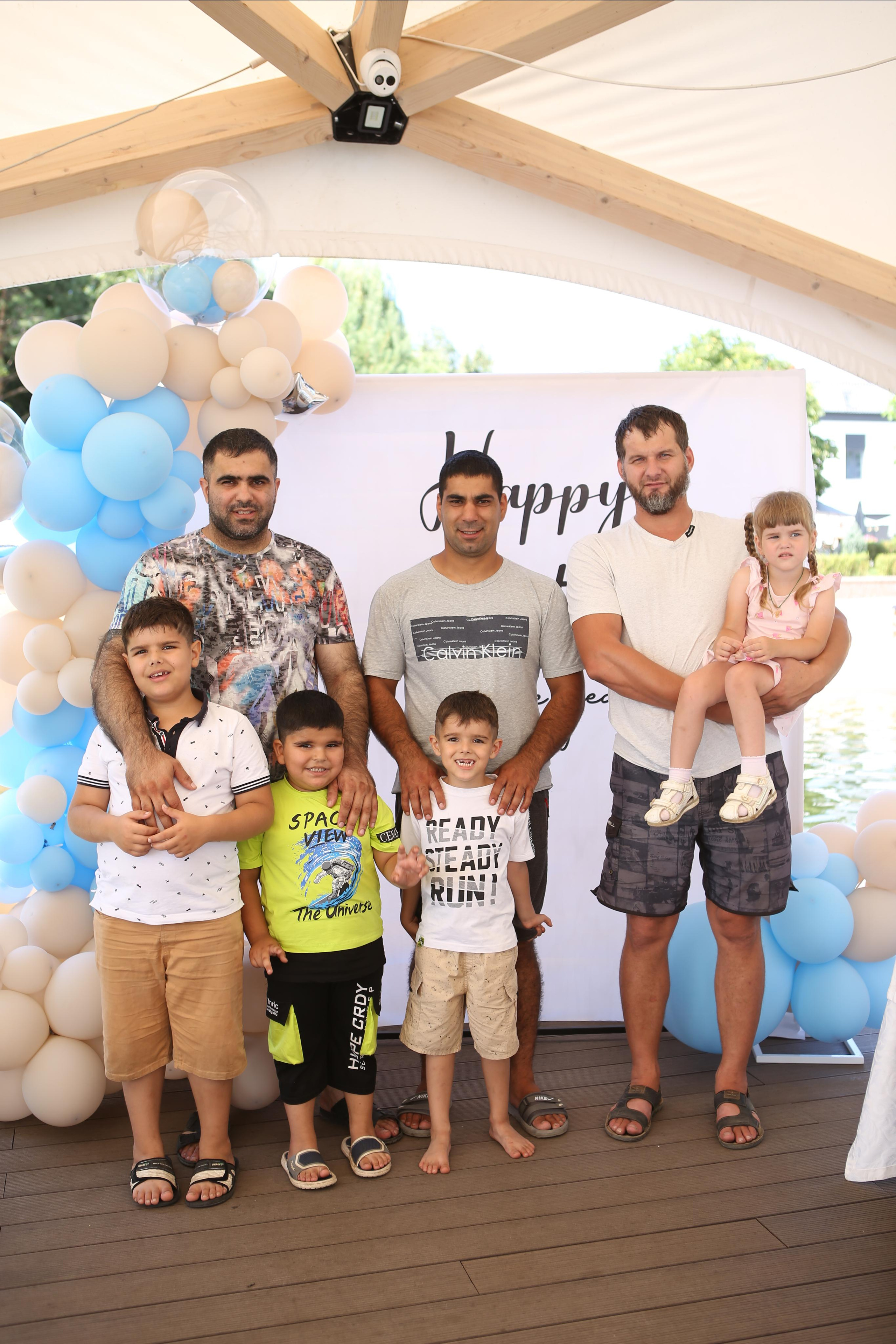 День рождения на турбазе. Свадебный и предметный фотограф Ренат Каламперов