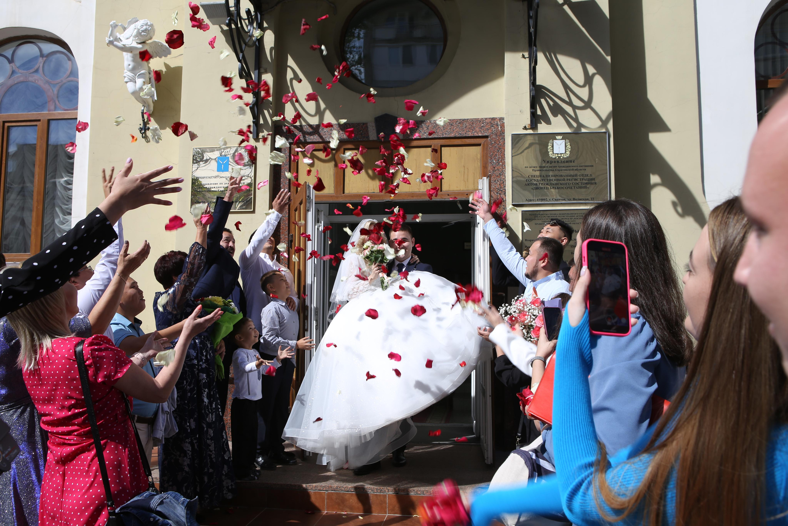 Свадьба: Татьяна и Эдуард (Загс). Свадебный и предметный фотограф Ренат Каламперов