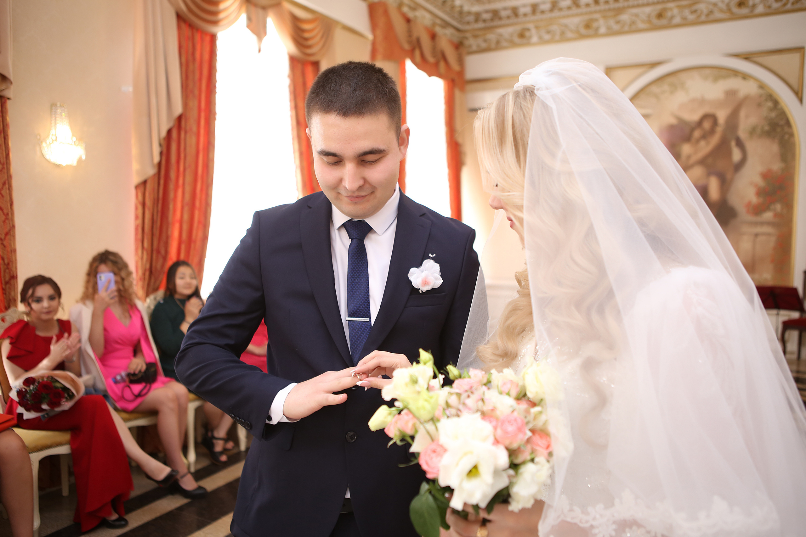 Свадьба: Татьяна и Эдуард (Загс). Свадебный и предметный фотограф Ренат Каламперов