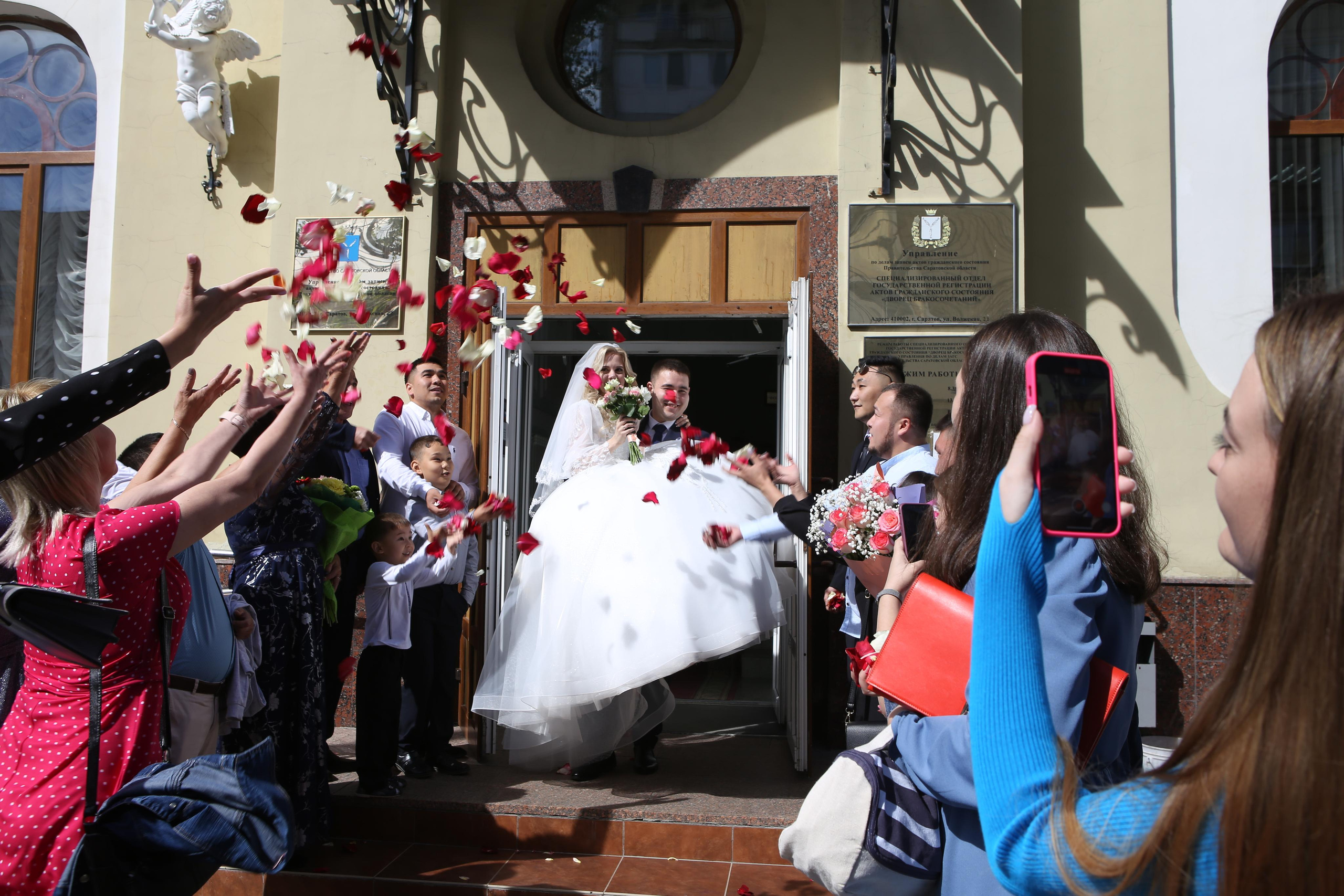 Свадьба: Татьяна и Эдуард (Загс). Свадебный и предметный фотограф Ренат Каламперов
