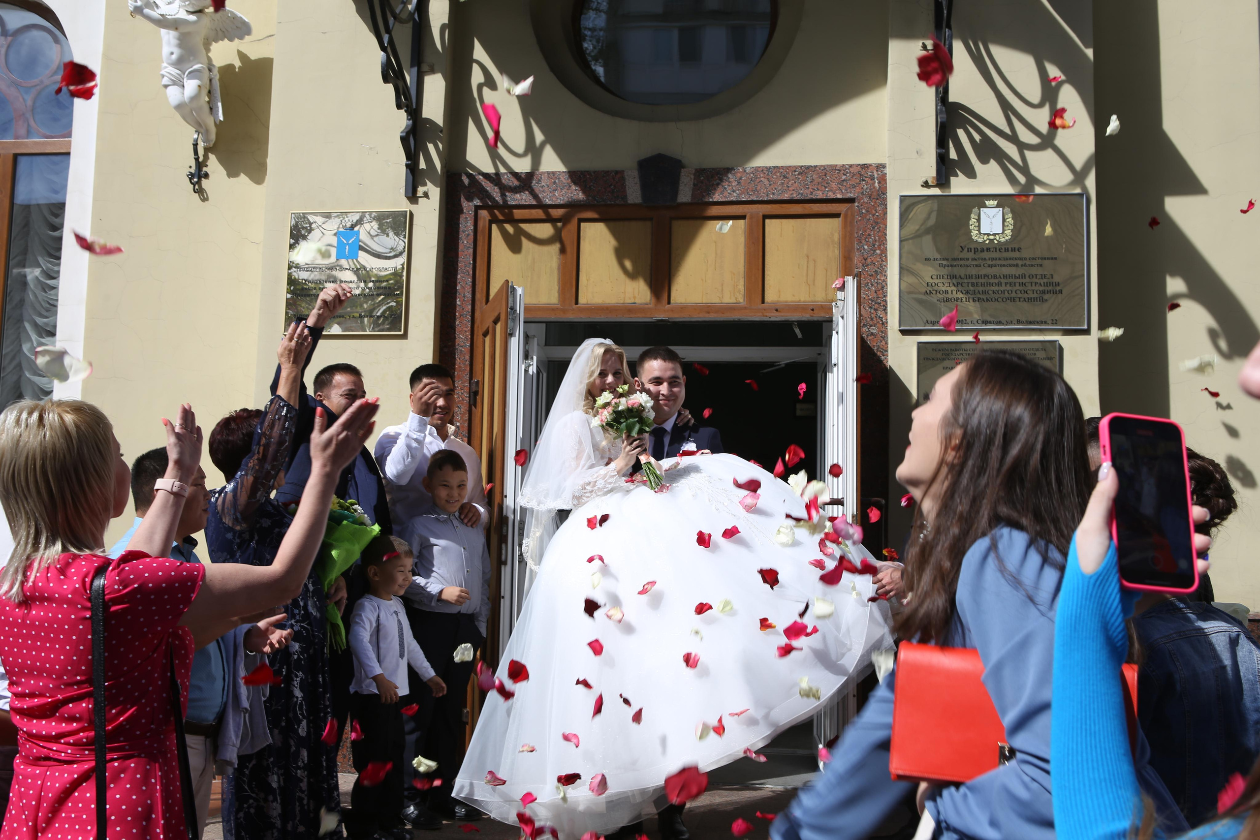 Свадьба: Татьяна и Эдуард (Загс). Свадебный и предметный фотограф Ренат Каламперов