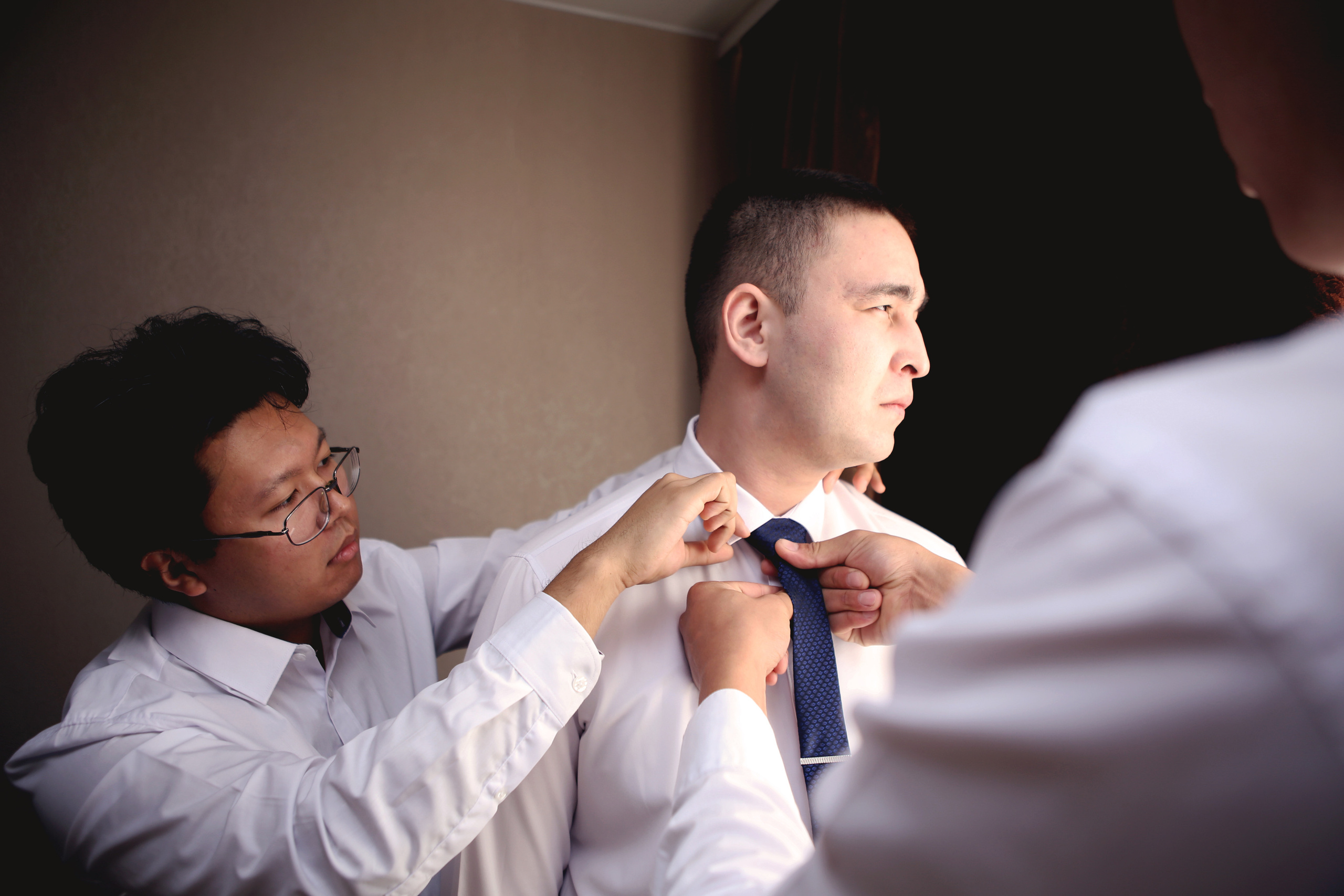 Свадьба: Татьяна и Эдуард (Сборы жениха). Свадебный и предметный фотограф Ренат Каламперов