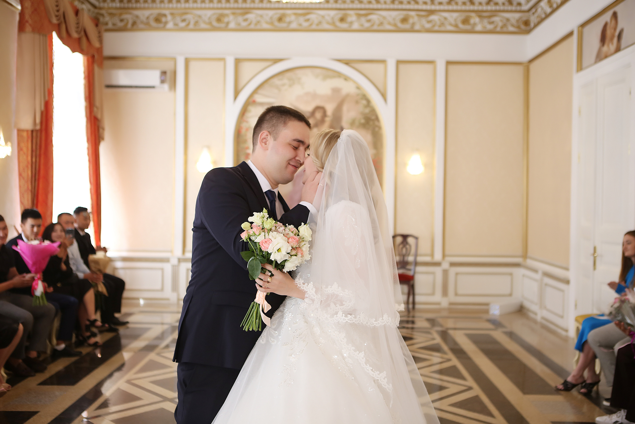 Свадьба: Татьяна и Эдуард (Загс). Свадебный и предметный фотограф Ренат Каламперов