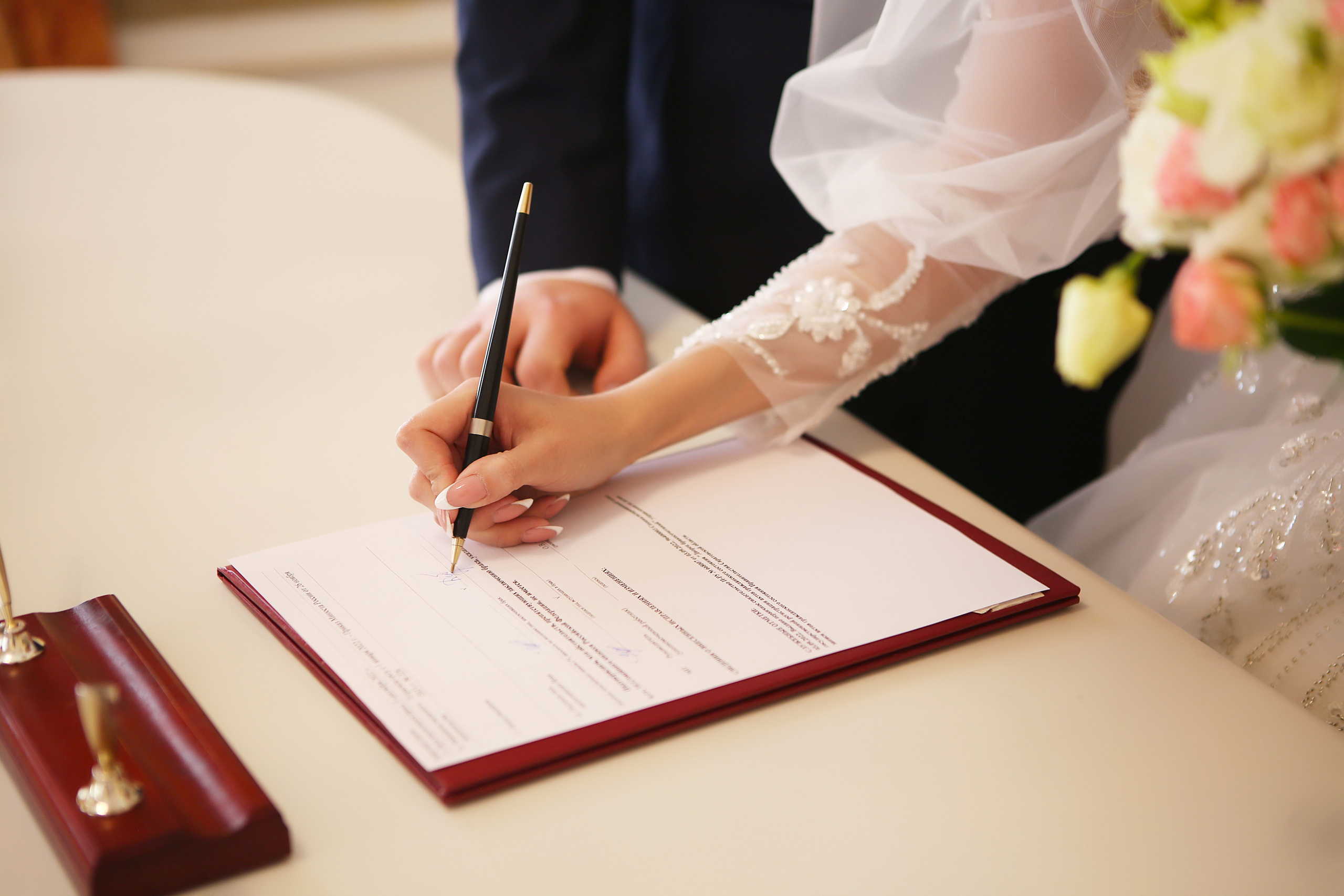 Свадьба: Татьяна и Эдуард (Загс). Свадебный и предметный фотограф Ренат Каламперов