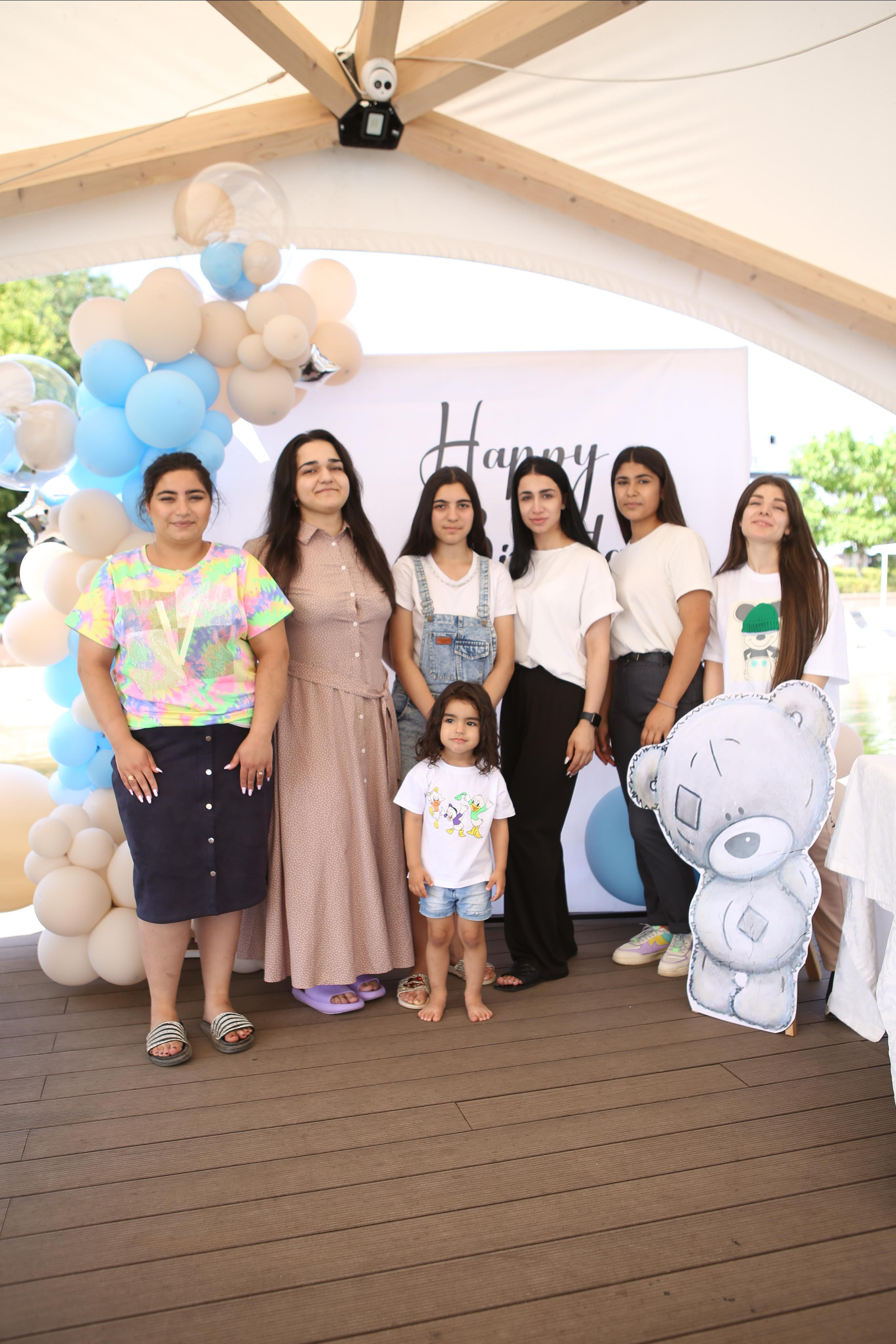 День рождения на турбазе. Свадебный и предметный фотограф Ренат Каламперов