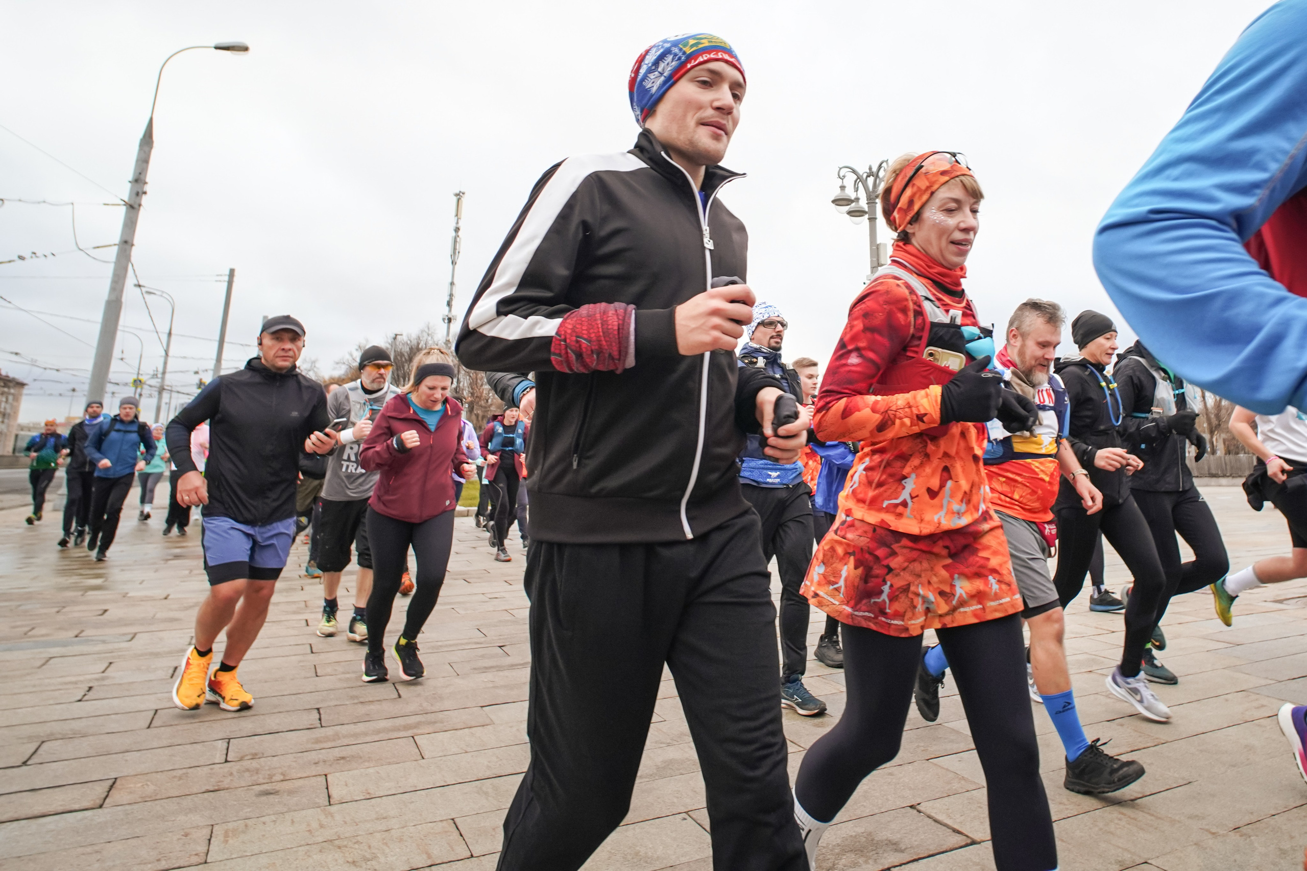 #марафонудома #яuzarun 2024 2-я петля, группа 6:30. Роман Капилюшов. Бег. Фото. Видео. г. Люберцы