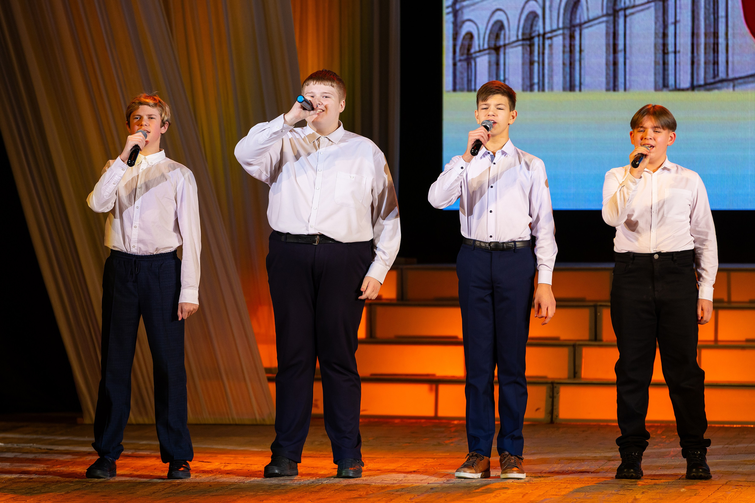 Юбилей первой школы города Рыбинска. Главная