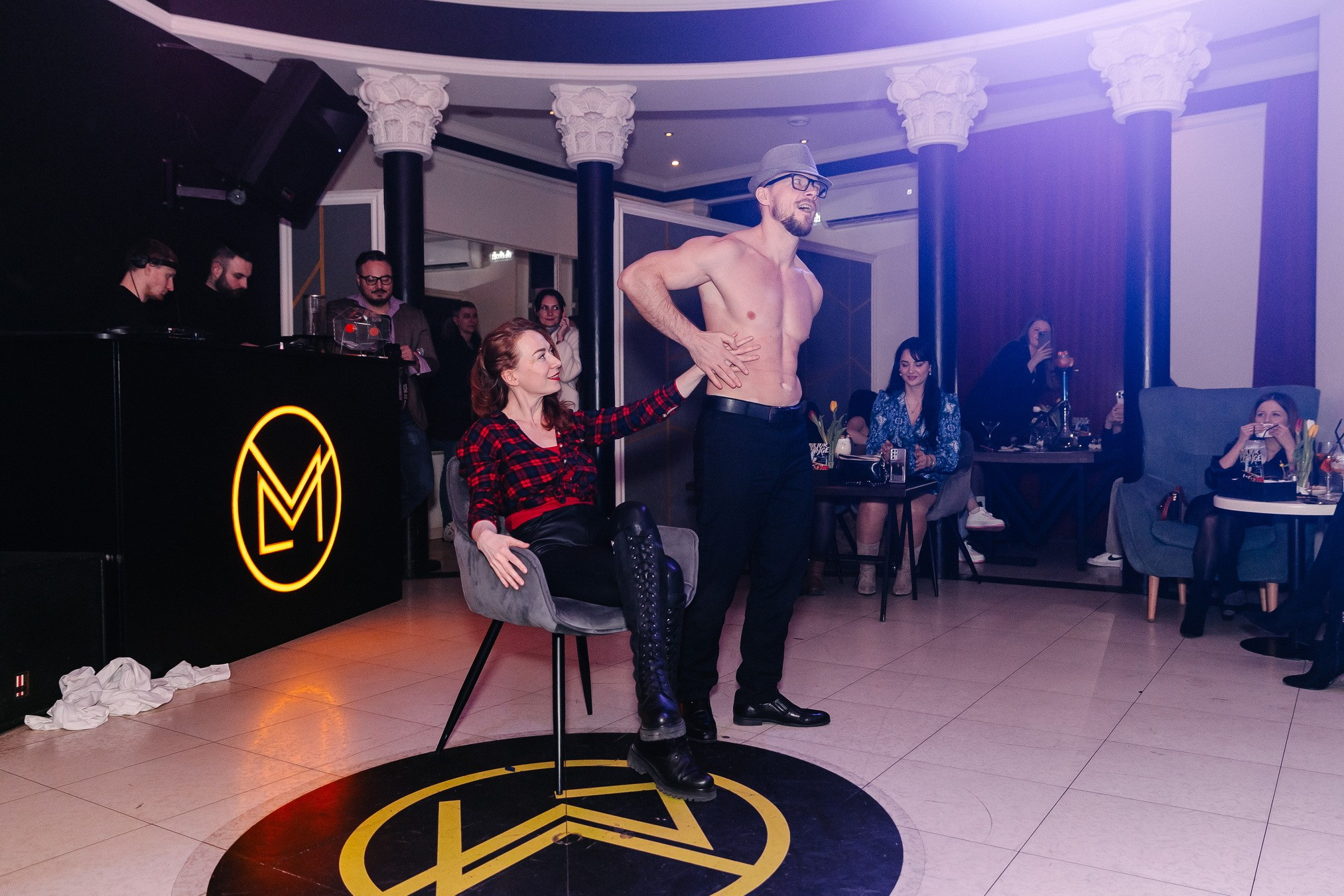 8 марта в лаунж-баре Major 2024. Свадебный, семейный и детский фотограф в Калининграде Елена Кравцова