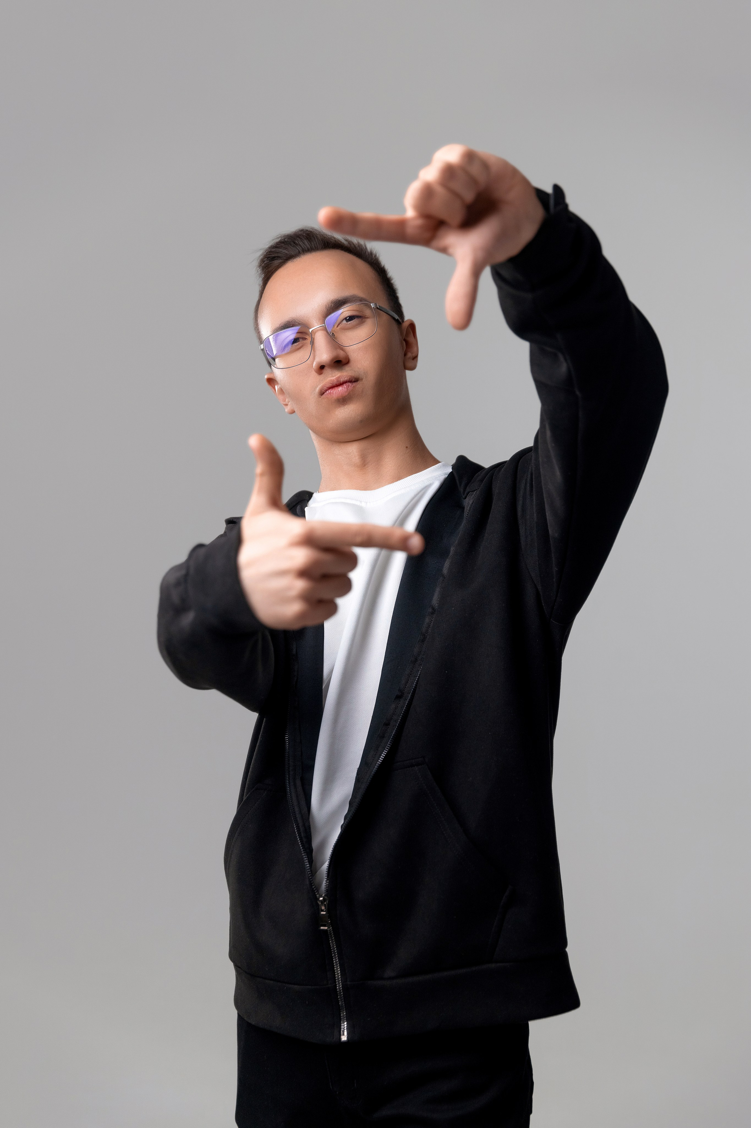 •ПОРТРЕТЫ СТУДИЯ•. Выпускной альбом Сургут ХМАО