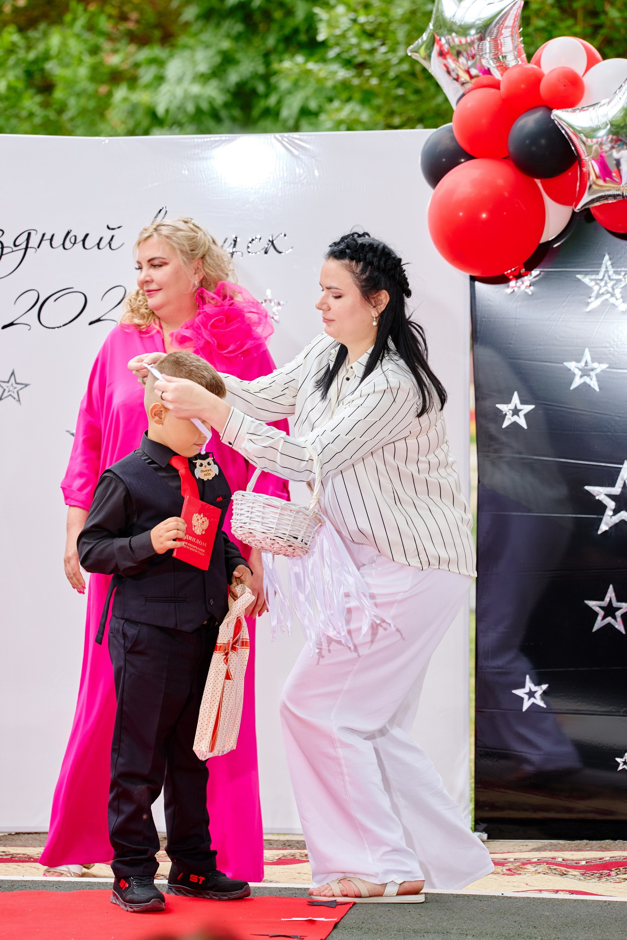 Выпускной 45 сад. Фотограф Выпускные альбомы Таганрог Сергей Коробченко