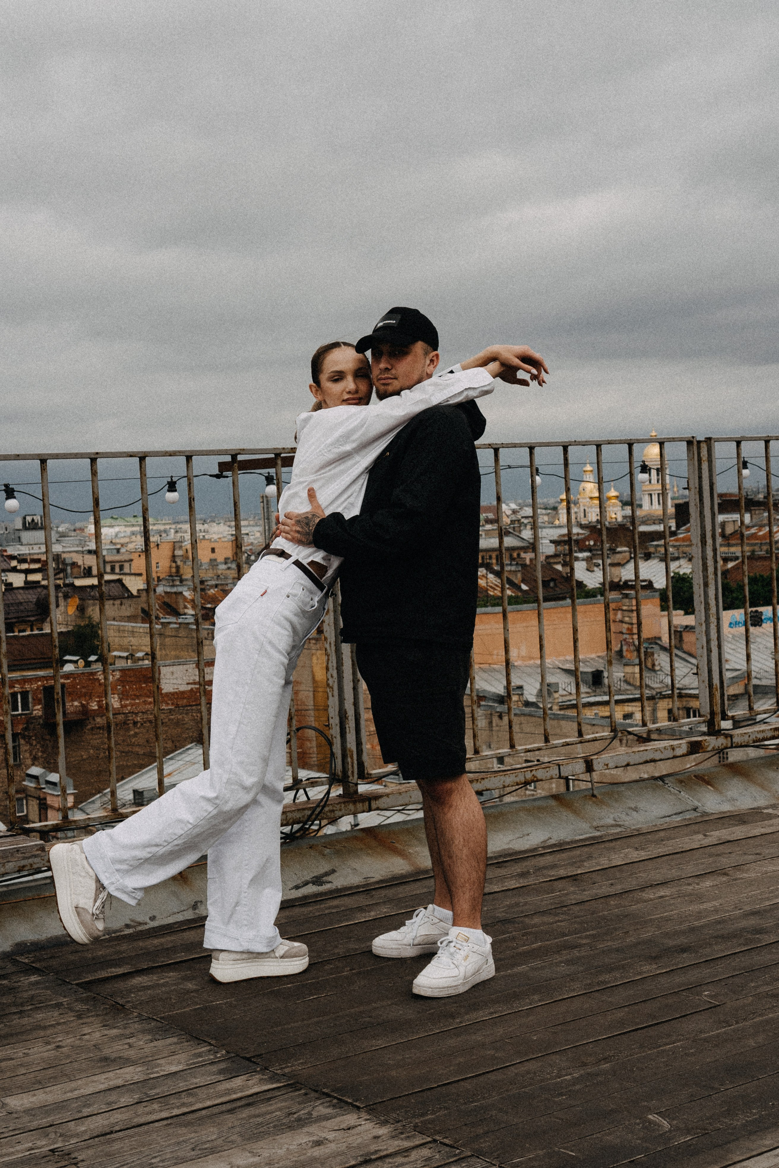 МЫ ГУЛЯЛИ ПРО КРЫШАМ ПИТЕРА. Профессиональный фотограф, Санкт-Петербург — Виктория Богомолова