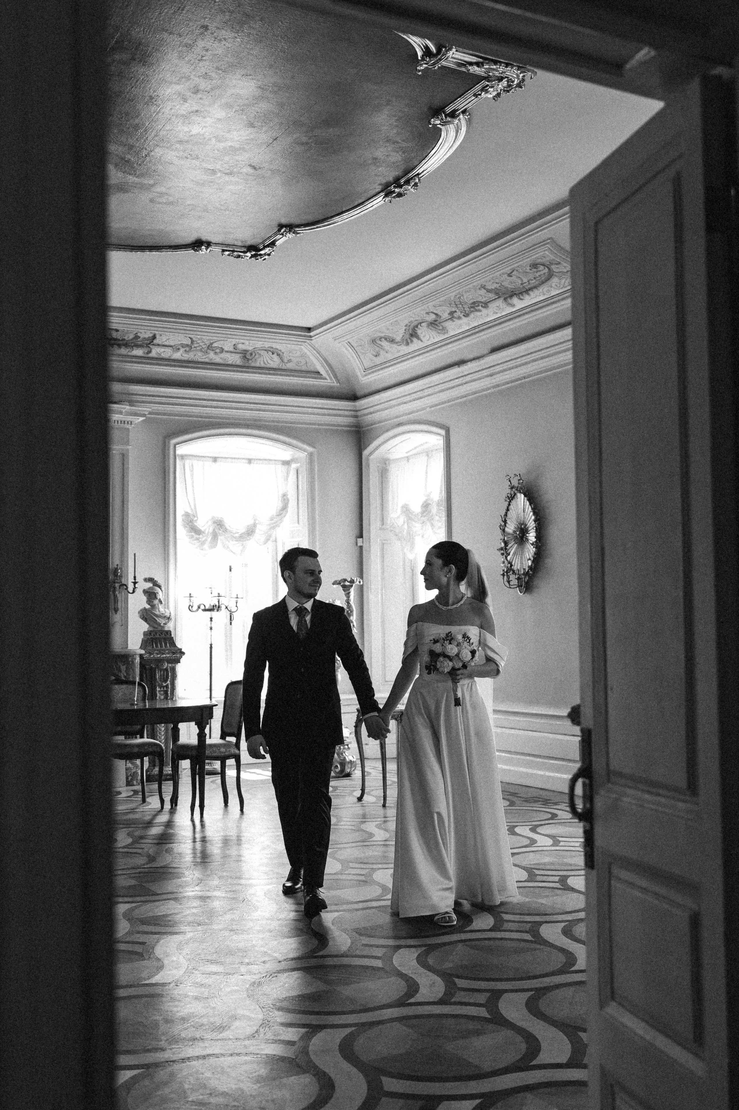 Влад и Илина в Кусково. Свадебный фотограф в Москве Анна Полушина