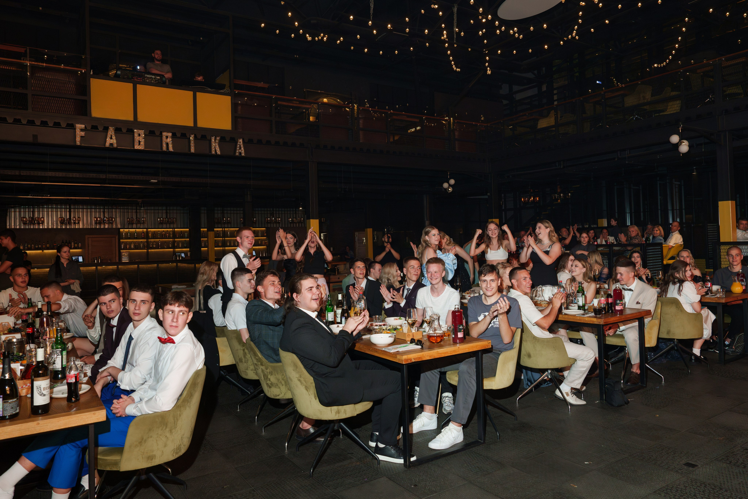 Выпускной лицея 27 (вечеринка). Свадебный и репортажный фотограф Элина Козырьянова