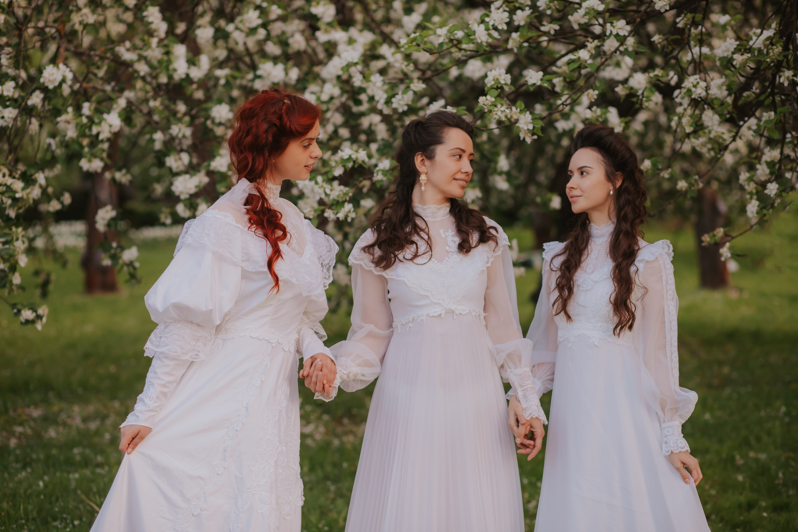 Яблоневый сад. Художественная винтажная фотография