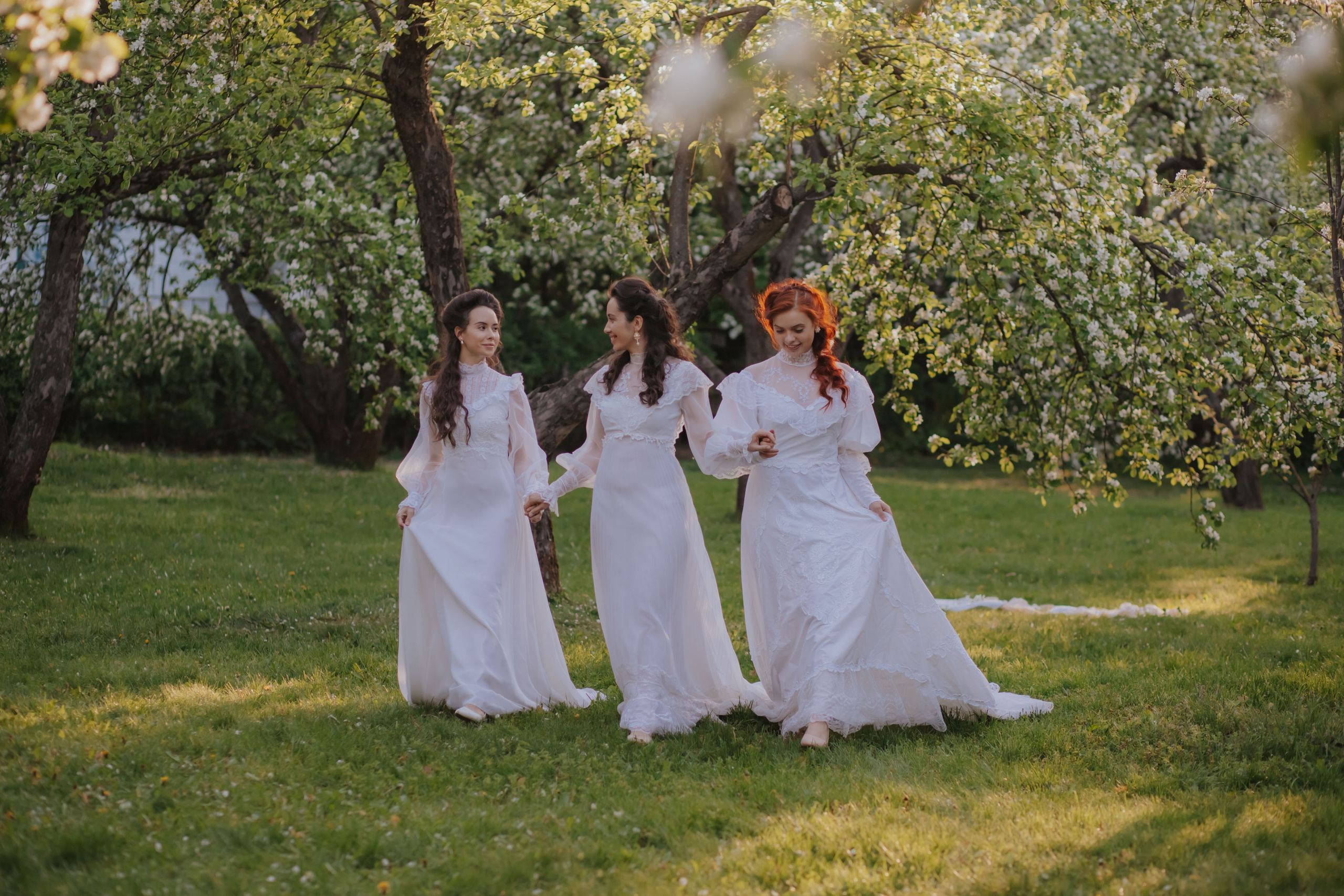 Яблоневый сад. Художественная винтажная фотография