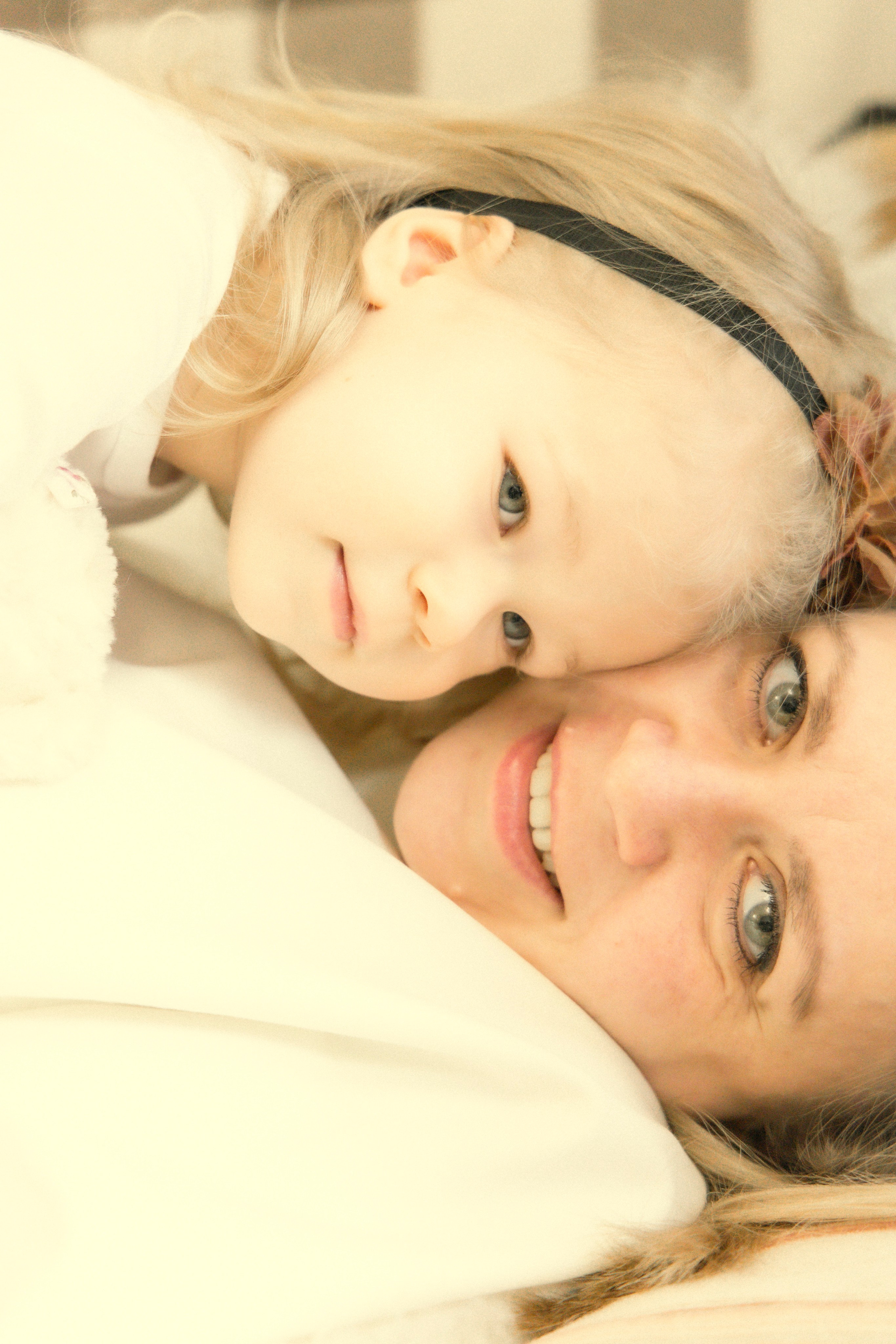 Марина Саша Вика. Фотосъёмка в квартире фотографа. Фотограф для маркетплейсов, фотоуслуги в Жуковском Татьяна Марсуверских