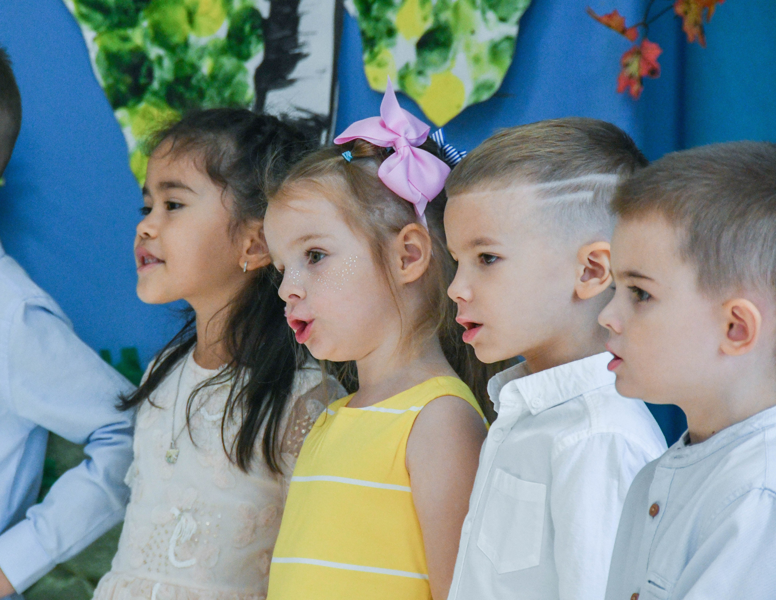 2023 г. День дошкольного работника и прогулка. Репортажный и детский фотограф в Новосибирске