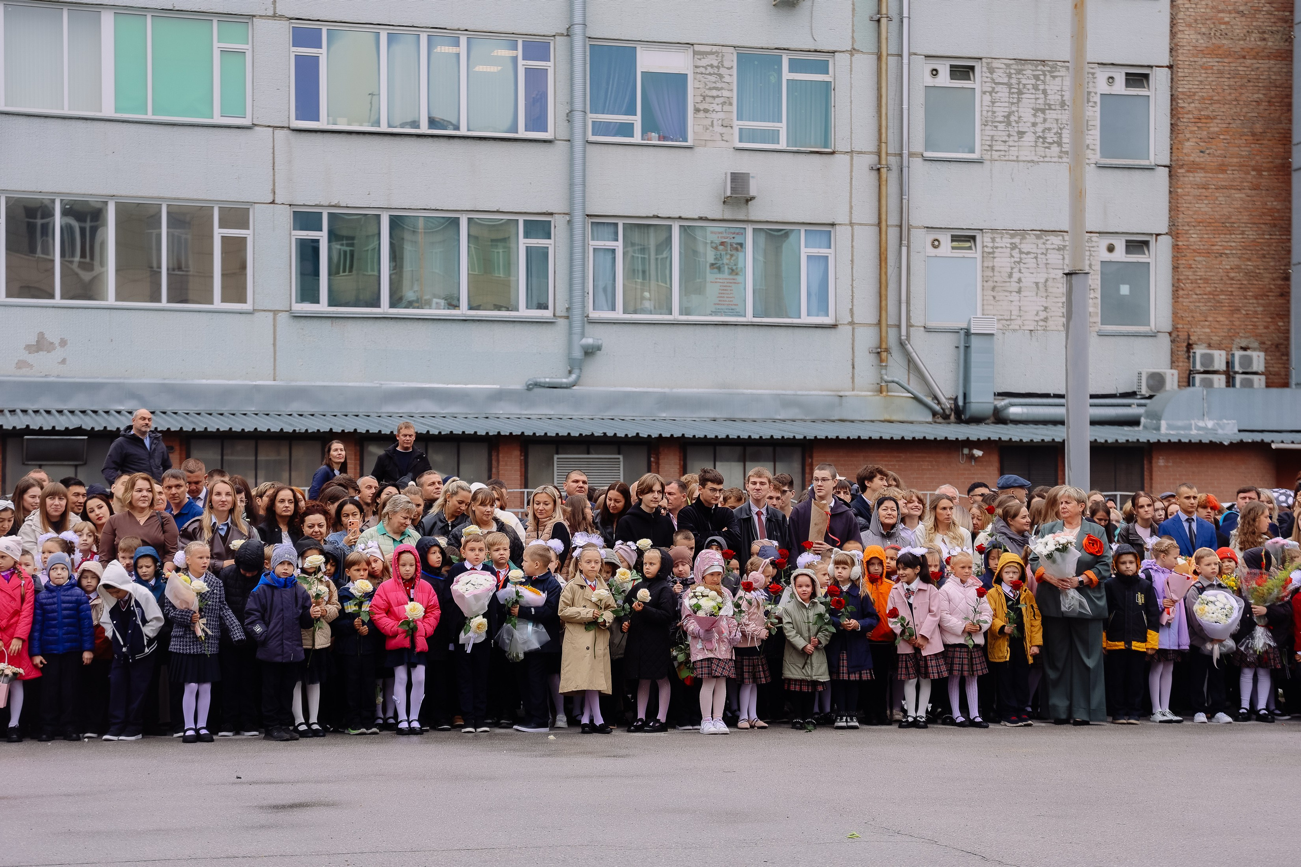 1 сентября _1 б класс _ Гимназия 9. Фотограф Юлия Мальцева