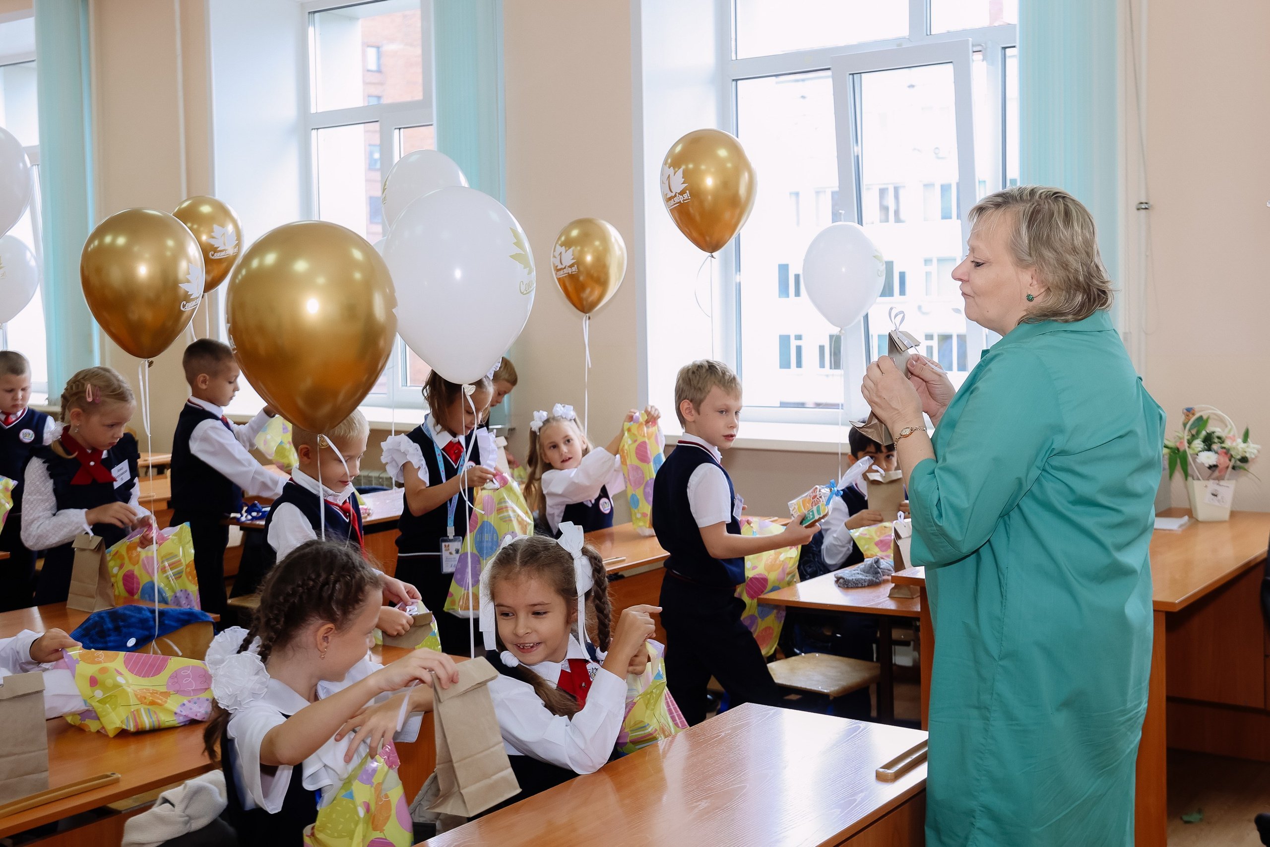 1 сентября _1 б класс _ Гимназия 9. Фотограф Юлия Мальцева