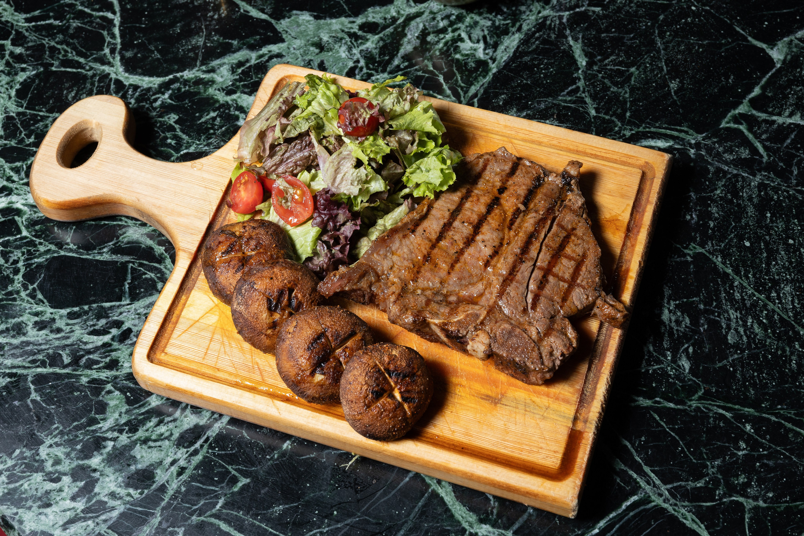 Loko. Свадебный и студийный фотограф в Алматы Ильяс Кырбаев