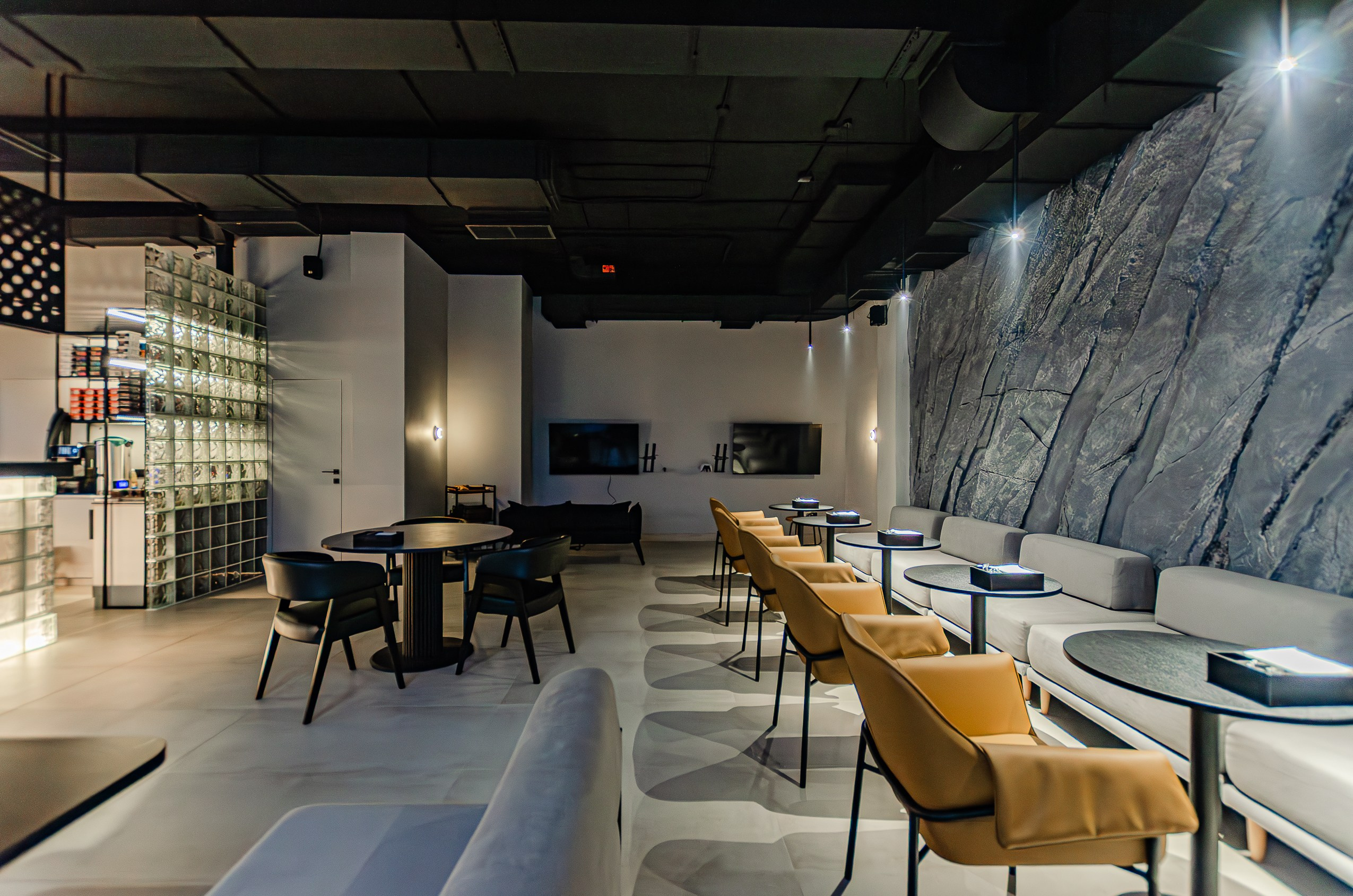 Кальянная Firma. Nataliphotokzn.ru Фотограф. Казань. Интерьерная съёмка