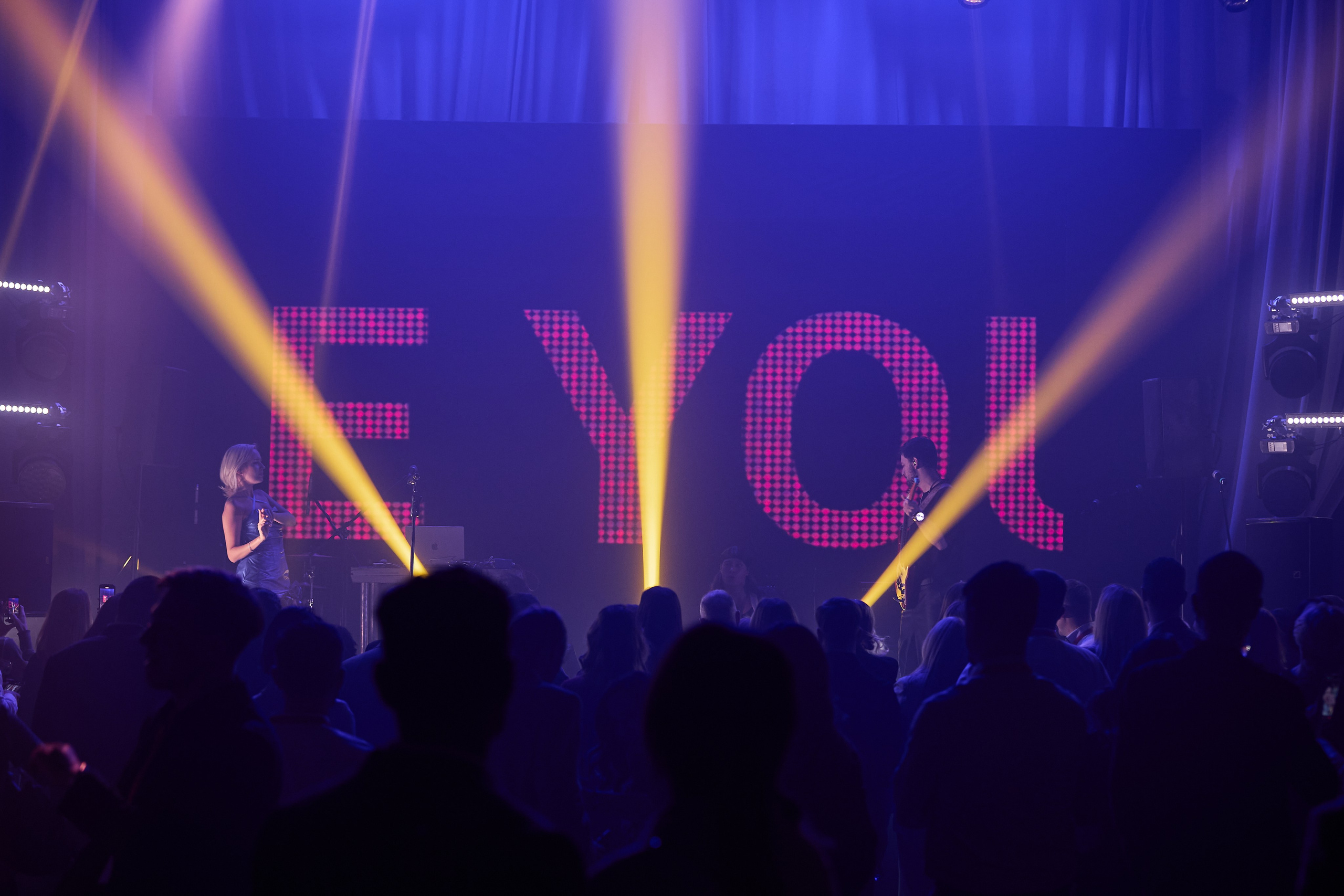 SWG. Антон Гошовский - свадебный и семейный фотограф в Москве и Крыму