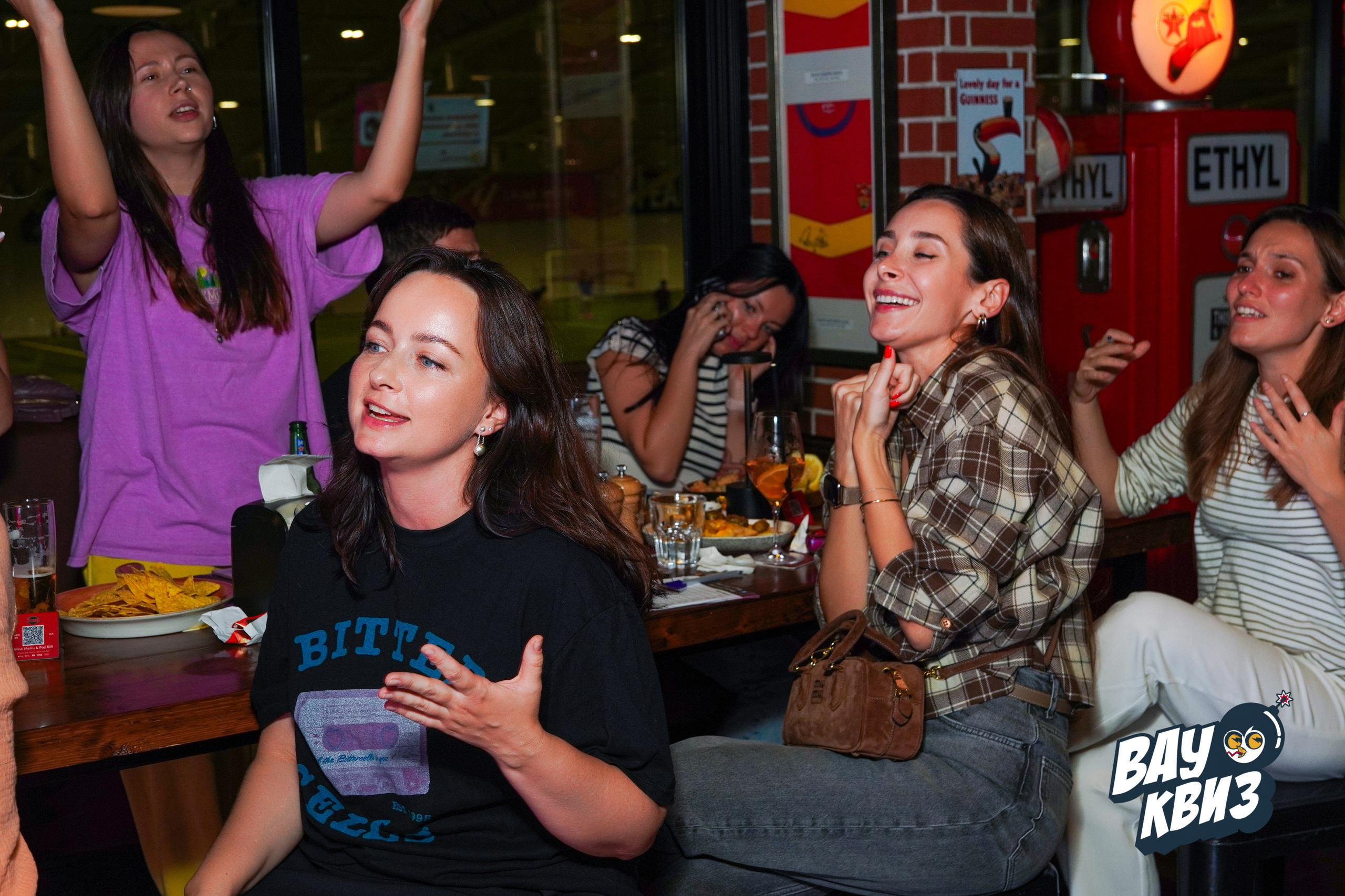 WOW QUIZ DUBAI. Фото | Видео Контент Мишель Ватаманюк