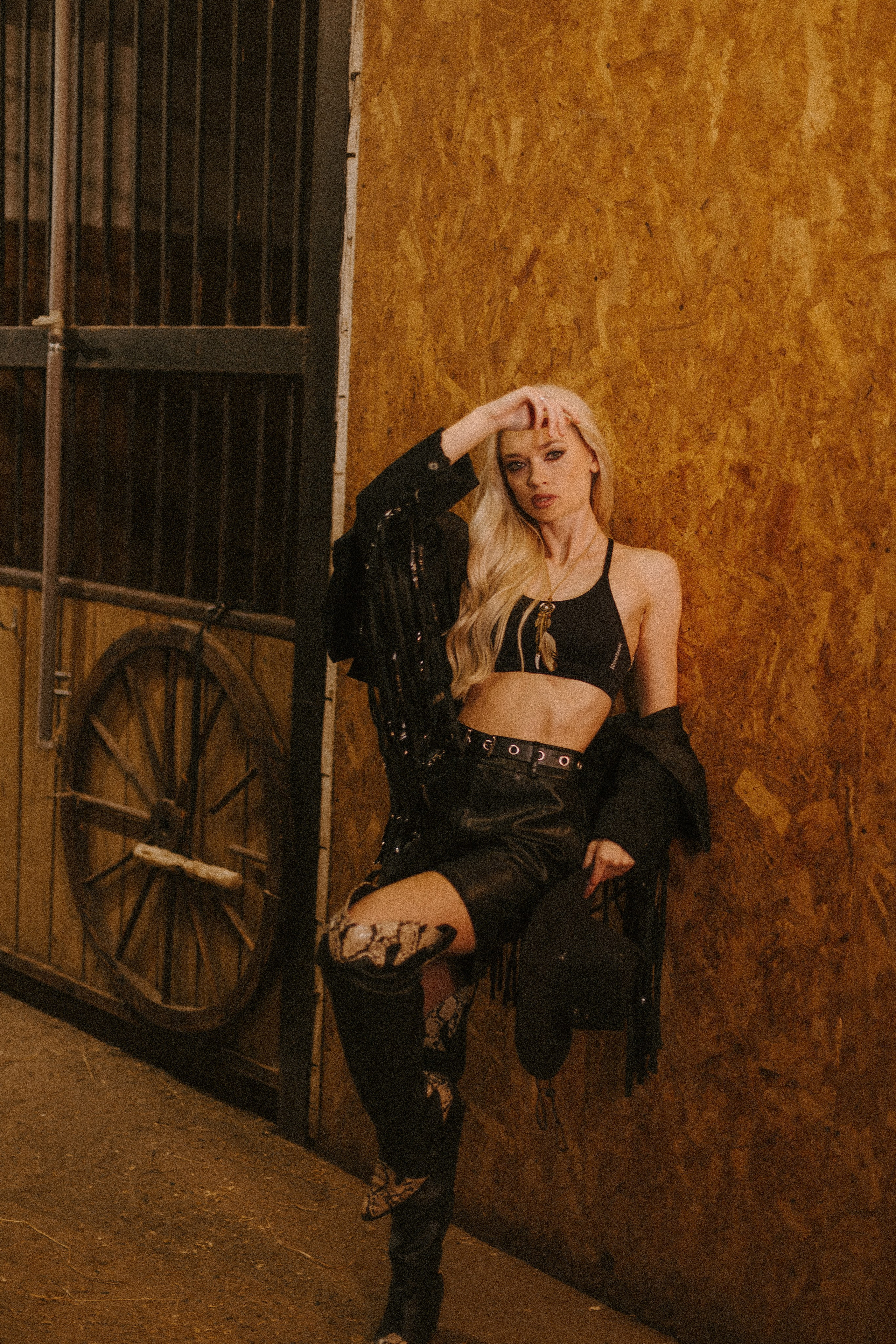 Надя «Вестерн». Павел Померанцев