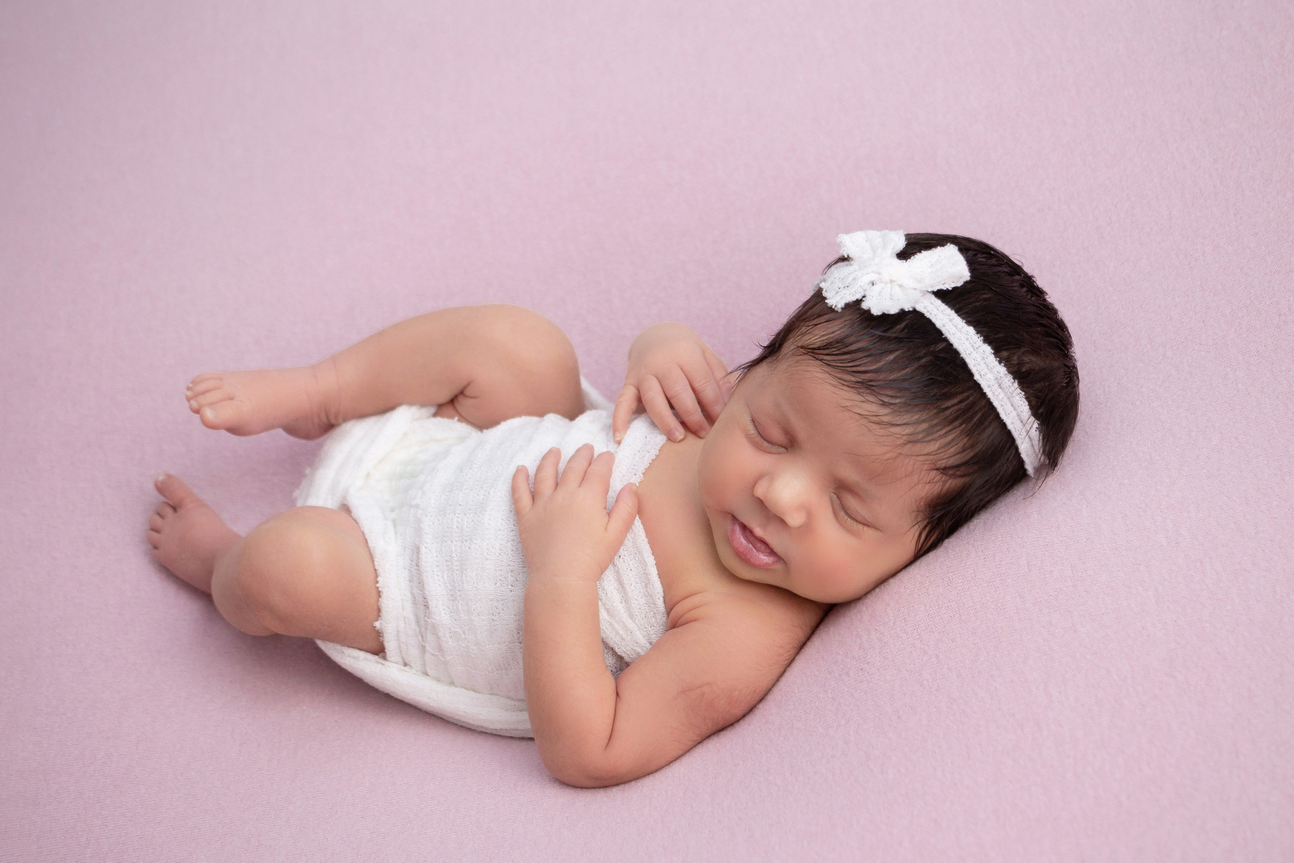 Классический стиль newborn. Фотограф новорождённых Анапа Елена Кушнарь