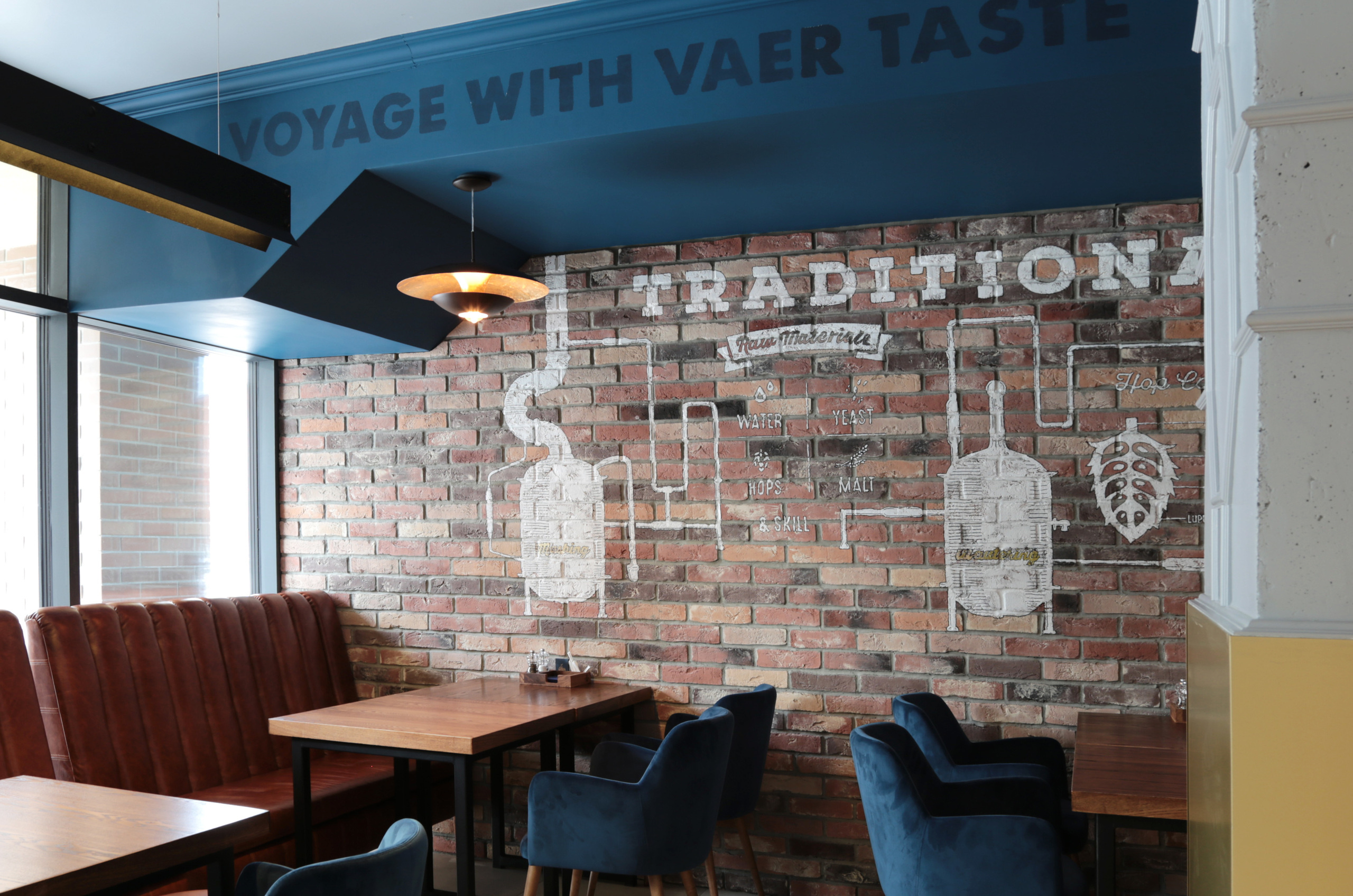 VAER 19. Branding and Interiors
