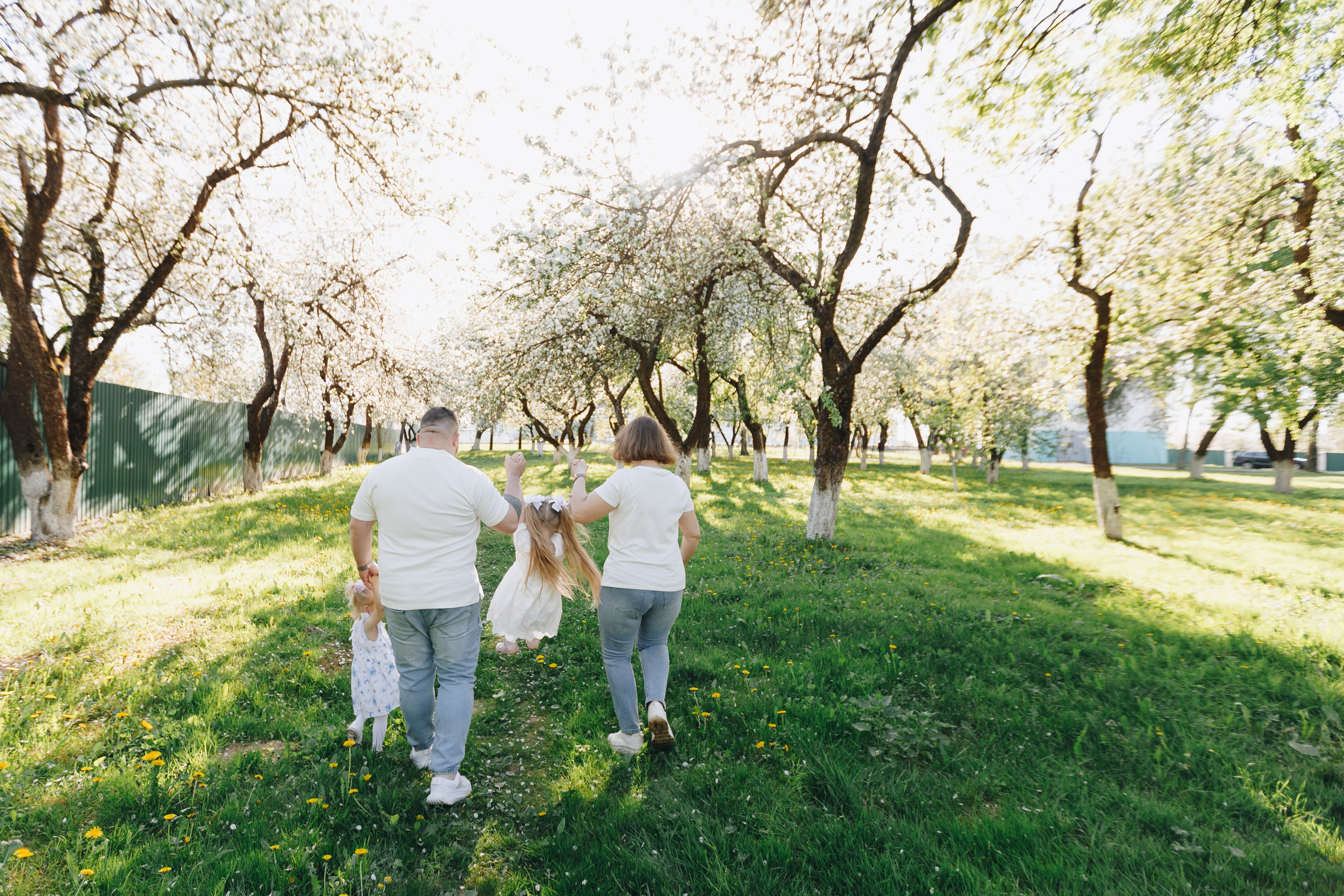 Семья весной. Свадебный семейный фотограф и видеограф Гомель Минск Беларусь Европа