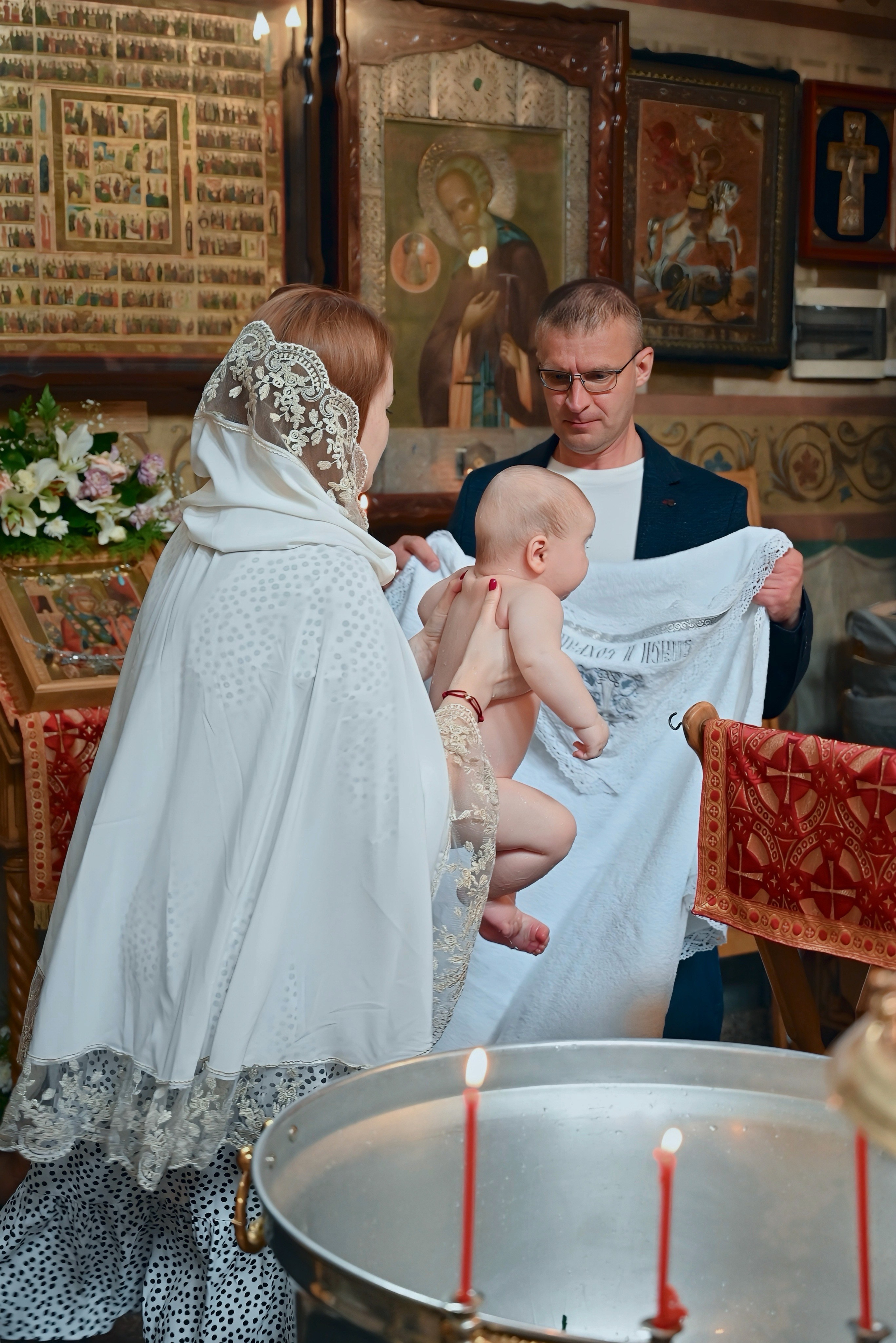 Крещение мама Лилия. Семейный и детский фотограф Москва