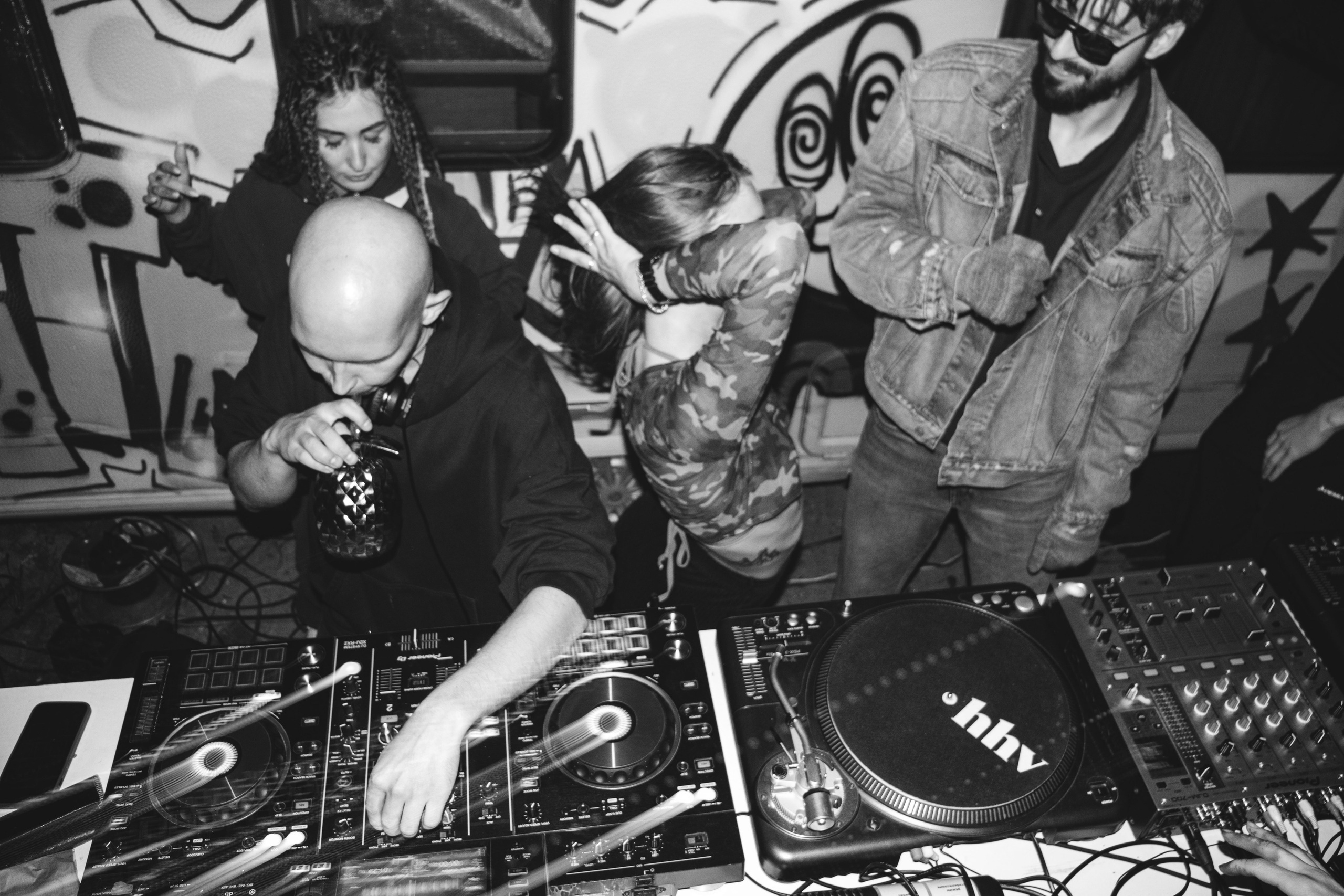 Тусовки. Фотограф Егор Огородов