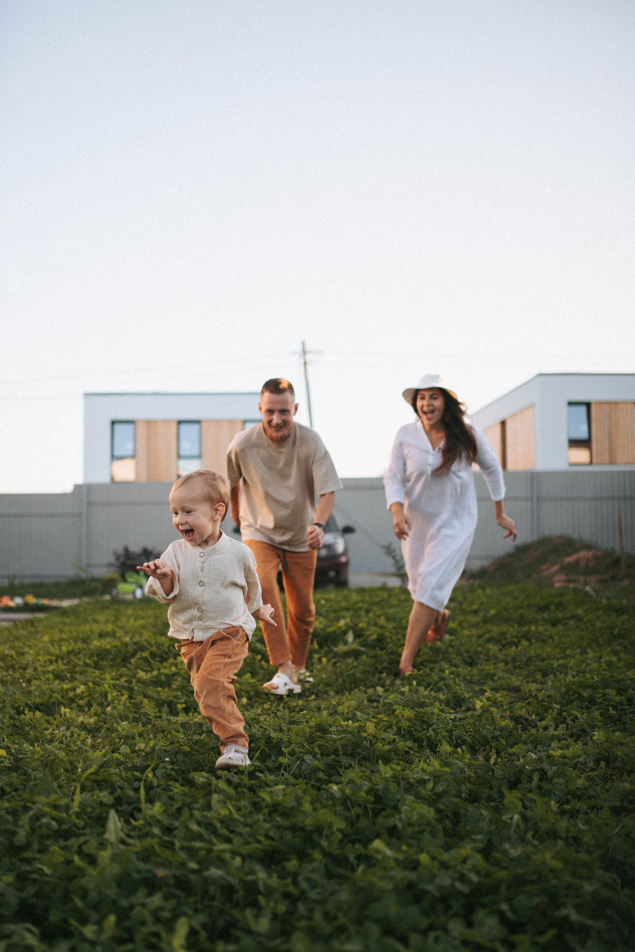 Во дворе своего дома. Свадебный и семейный фотограф в Нижнем Новгороде