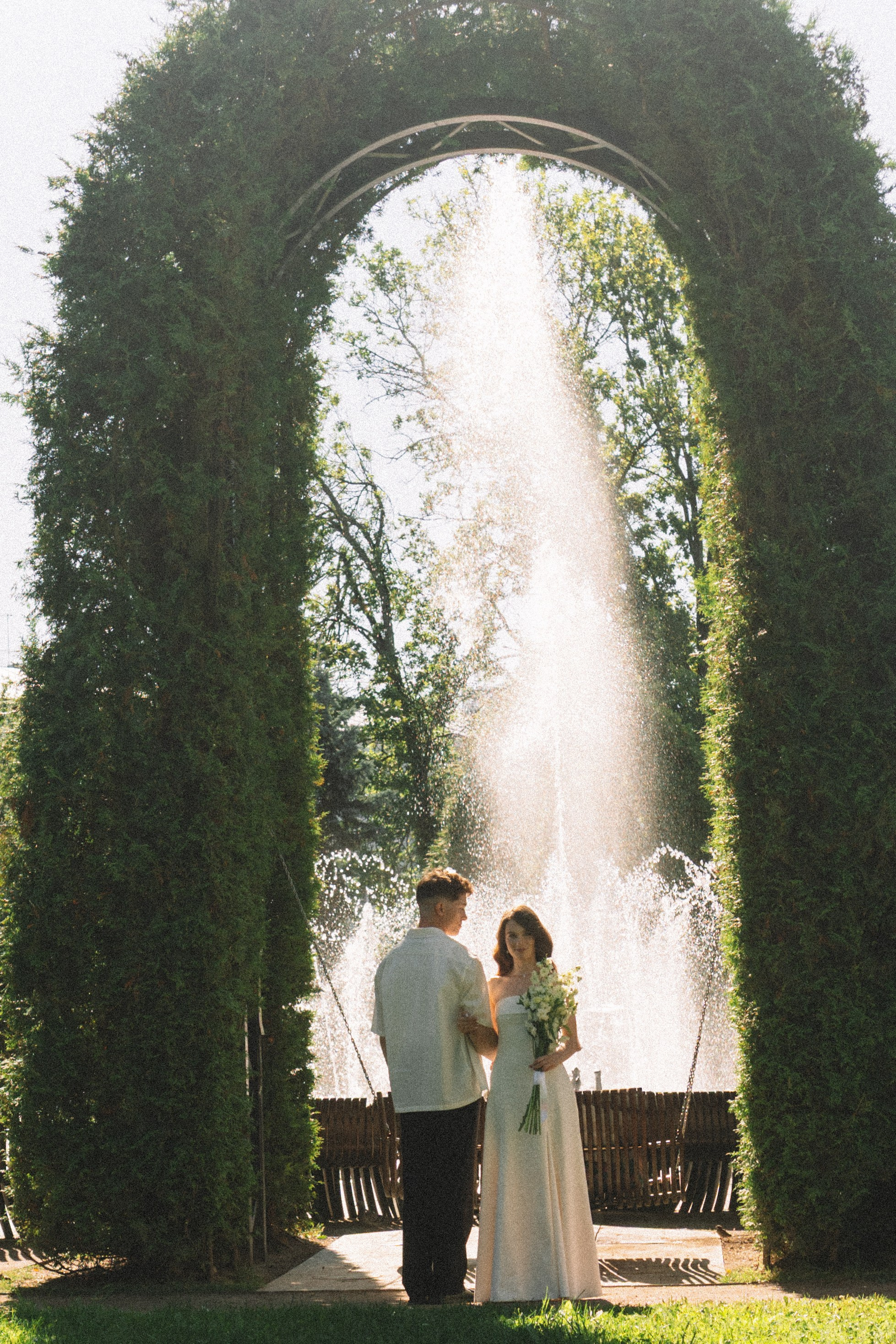 СВАДЕБНАЯ СЬЕМКА В ПЕТЕРГОФЕ И СЬЕМКА РЕПОРТАЖА В ЗАГСЕ ПЕТЕРГОФА. Профессиональный фотограф, Санкт-Петербург — Виктория Богомолова