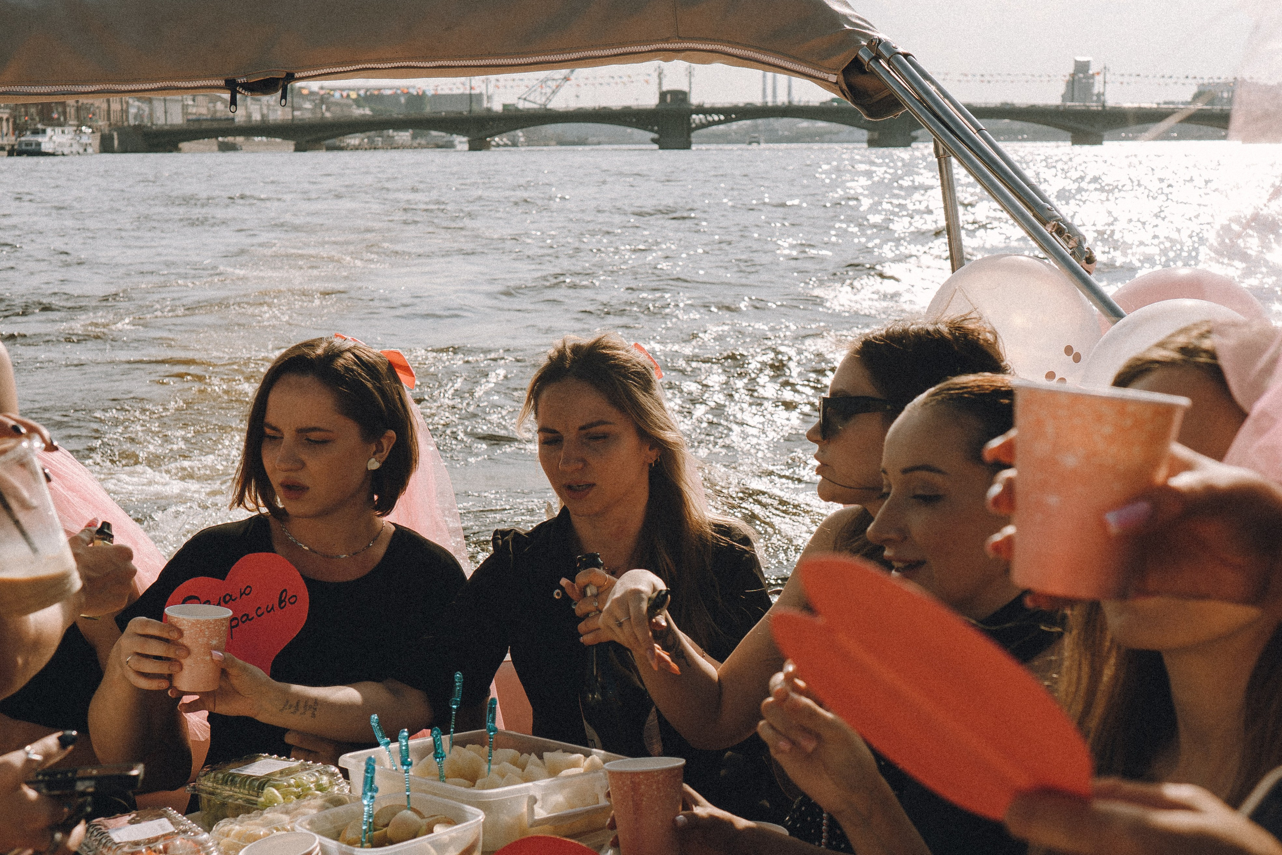ДЕВИЧНИК НА КАТЕРЕ. Профессиональный фотограф, Санкт-Петербург — Виктория Богомолова