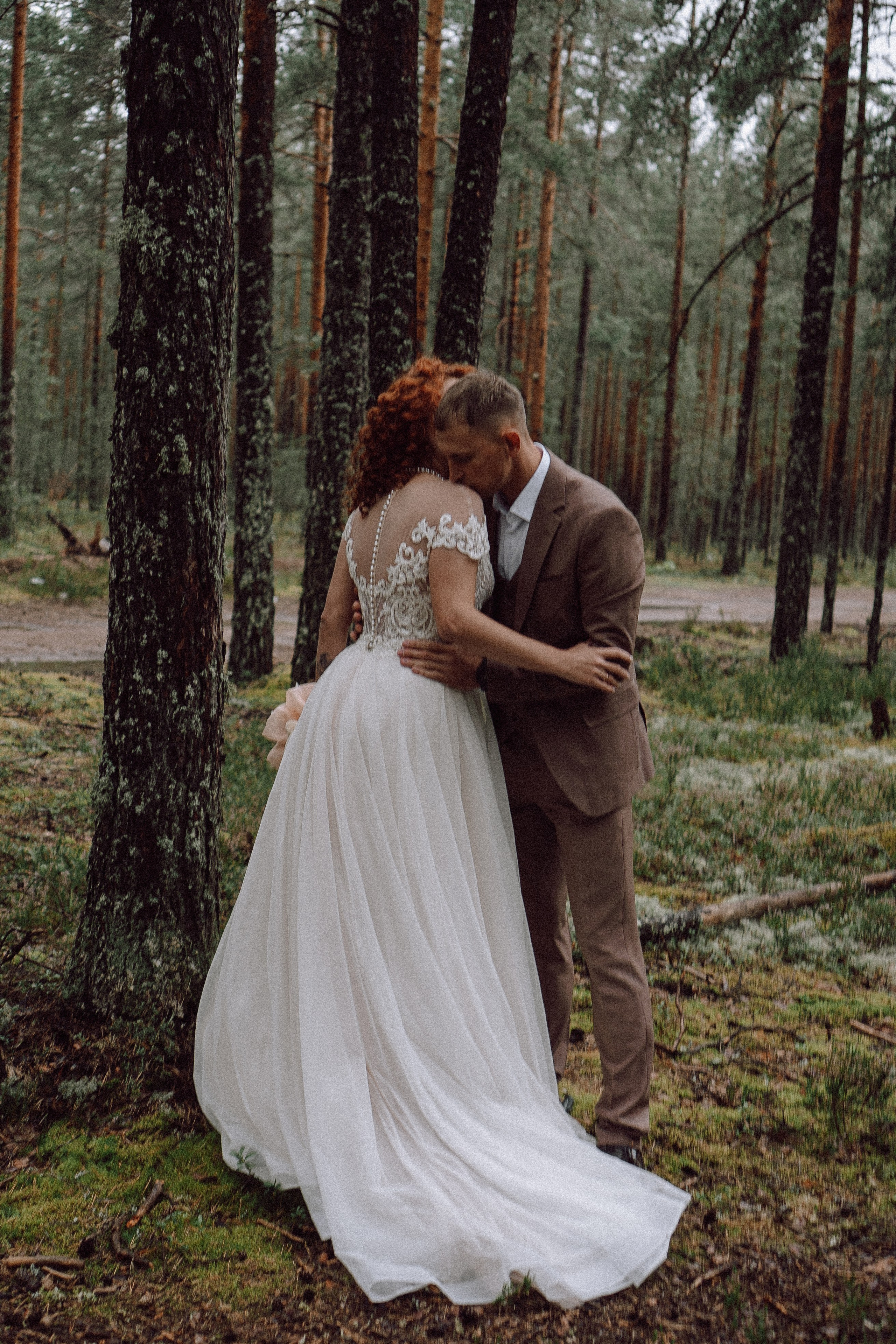 СВАДЕБНАЯ ФОТОСЕССИИЯ ПАРЫ В ГОРОДЕ ПРИОЗЕРСК В СОСНОВОМ ЛЕСУ И С ПИКАПОМ. Профессиональный фотограф, Санкт-Петербург — Виктория Богомолова