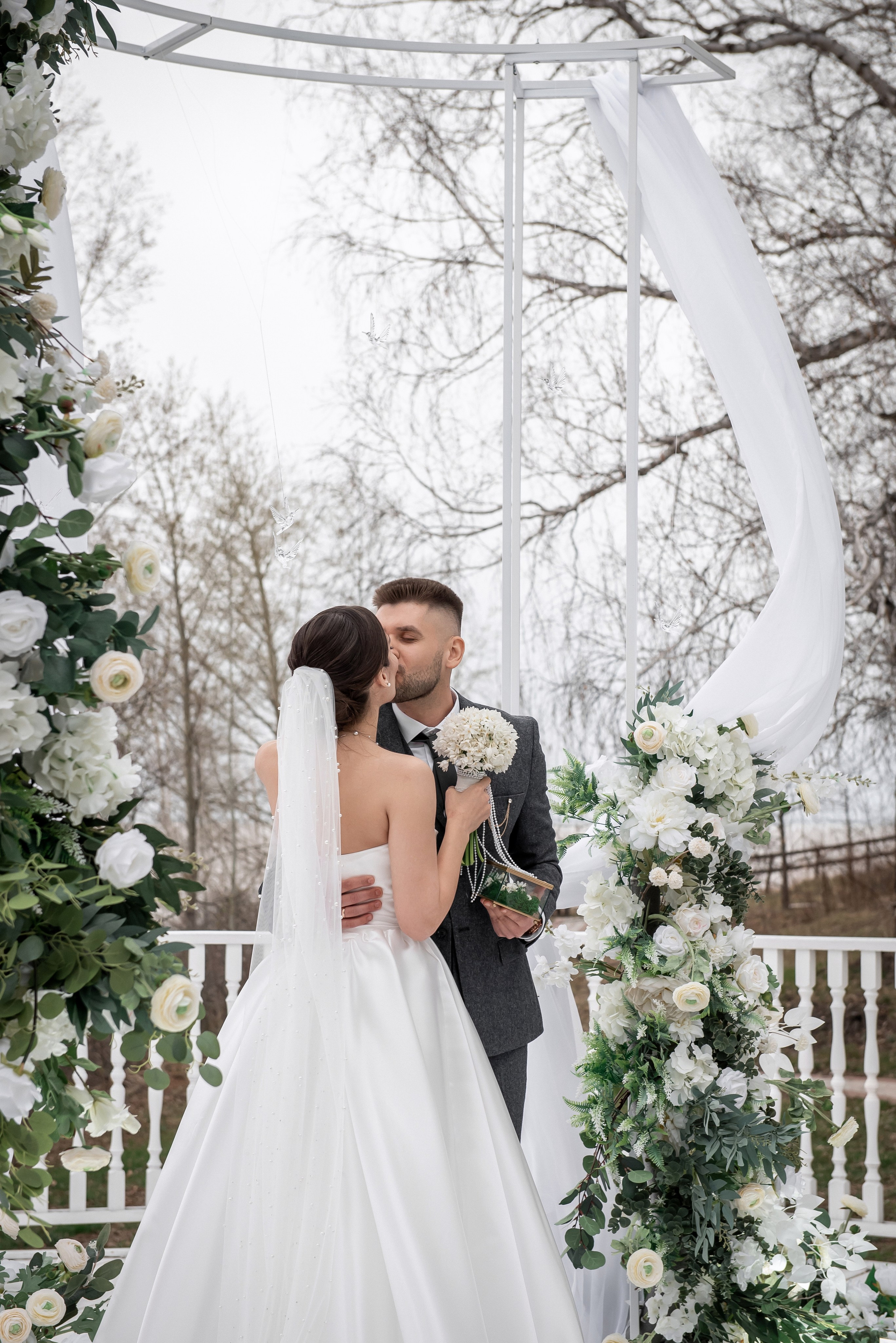 Егор и Екатерина 27.04.25. Свадебный фотограф в Новосибирске. Александра Верхушина