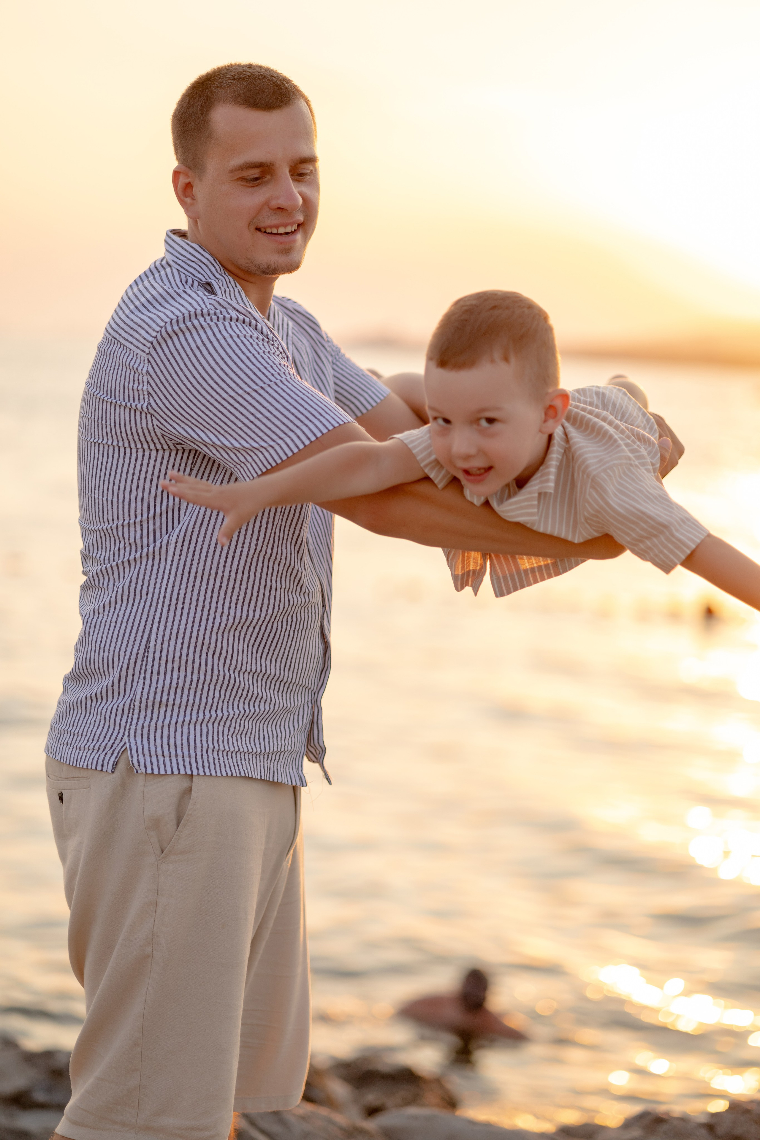 Закат на пляже Метрополь. Семейный и портретный фотограф в Геленджике Любовь Бодрова